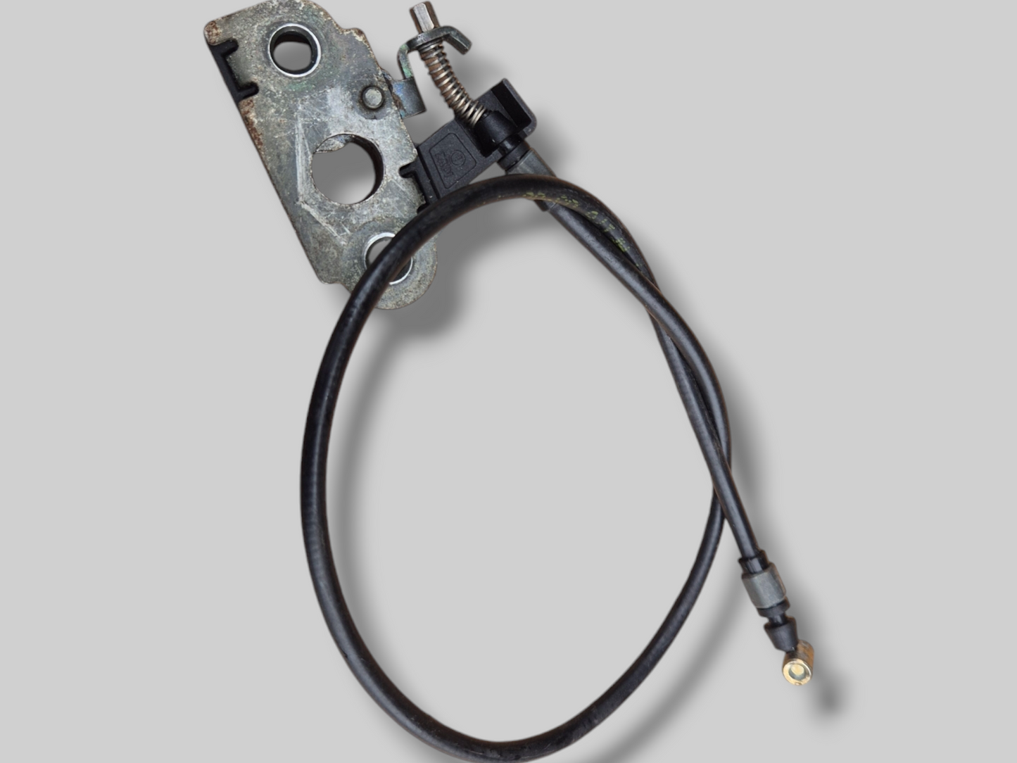 SADDLE RELEASE CABLE AND CONNECTING PLATE AP8102913 AP8102914 Aprilia RSV Mille 98-03 / Tuono 02-05