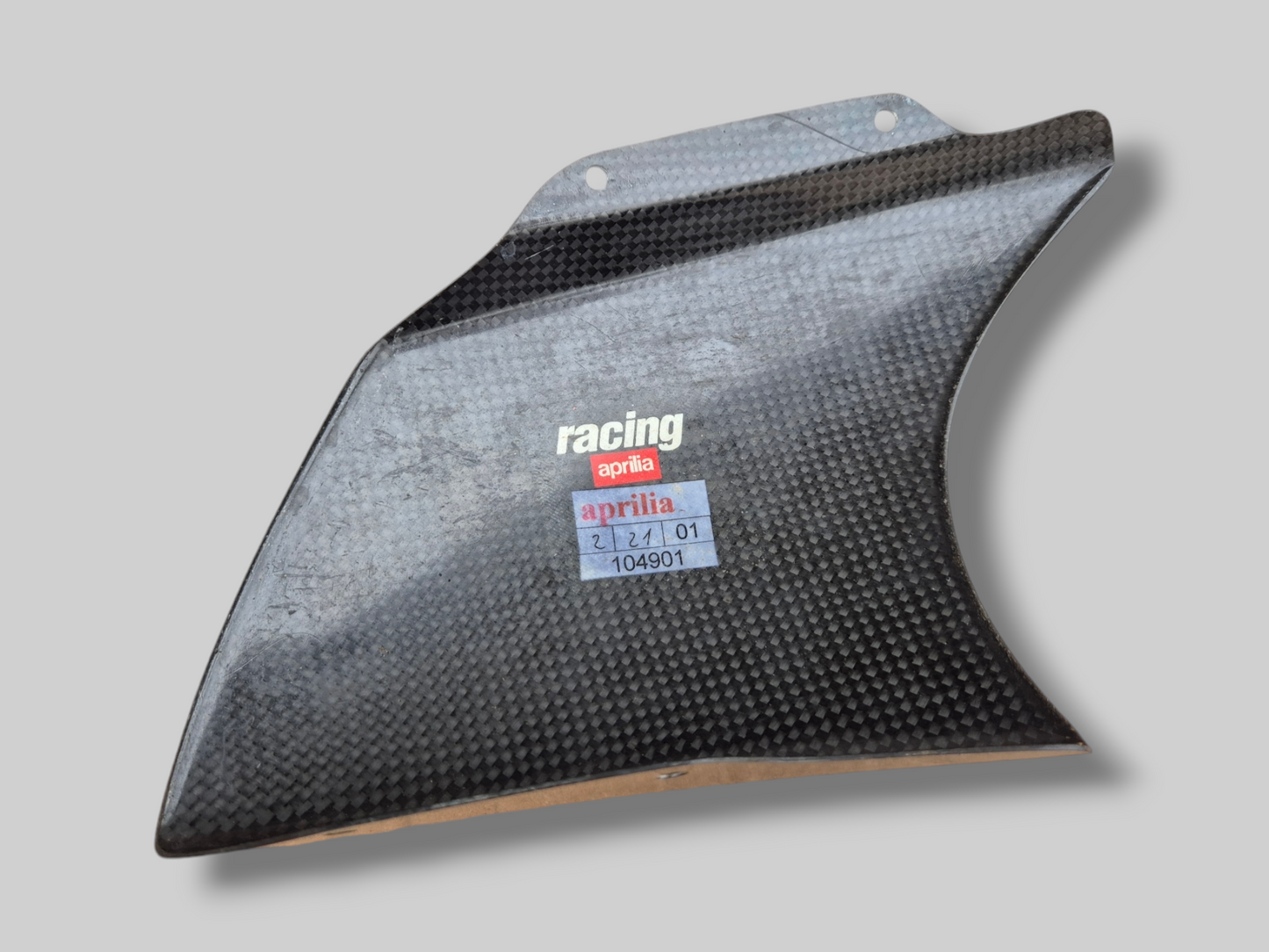 RIGHT-HAND APRILIA RACING CARBON AIR DUCT WIND DEFLECTOR AP8796209 Aprilia RSV Mille (R) 01-03