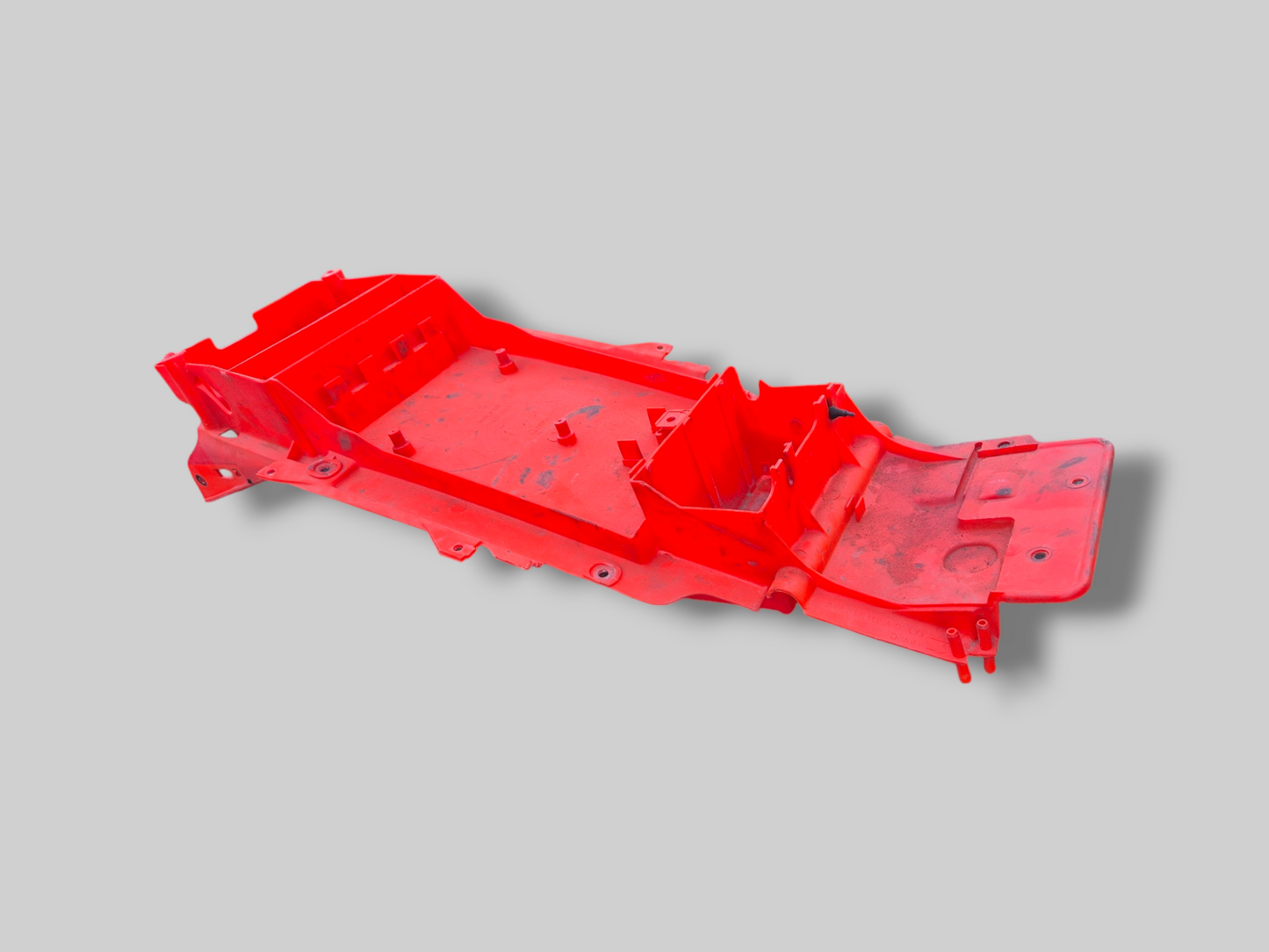 REAR UNDERTRAY UNDERSADDLE LOWER SADDLE SUPPORT RED AP8148356 Aprilia RSV Mille 98-03 / Tuono 02-05