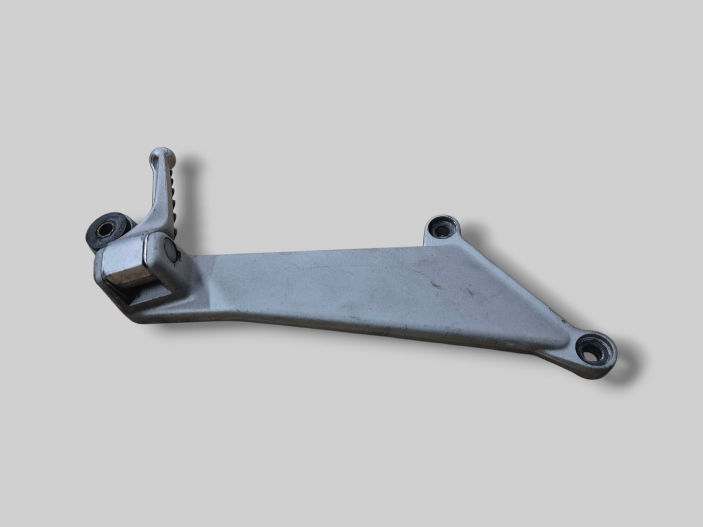 PASSENGER RIGHT FOOTREST SUPPORT AP8134371 Aprilia RSV Mille 98-03 / Tuono 02-05