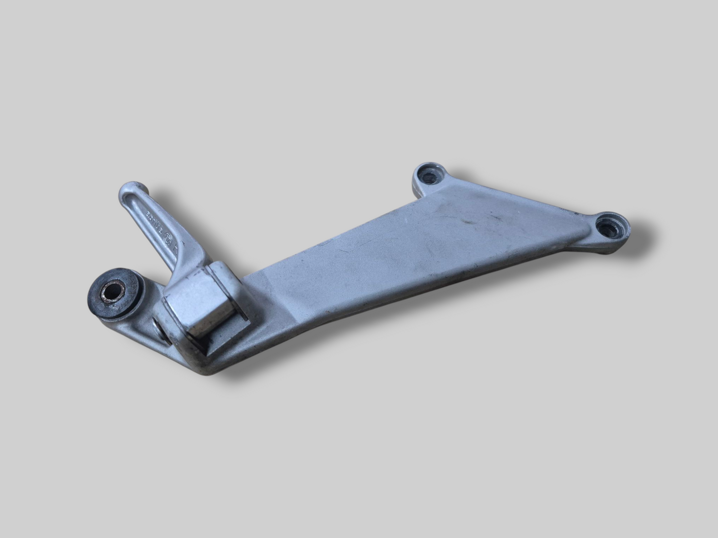 PASSENGER RIGHT FOOTREST SUPPORT AP8134371 Aprilia RSV Mille 98-03 / Tuono 02-05