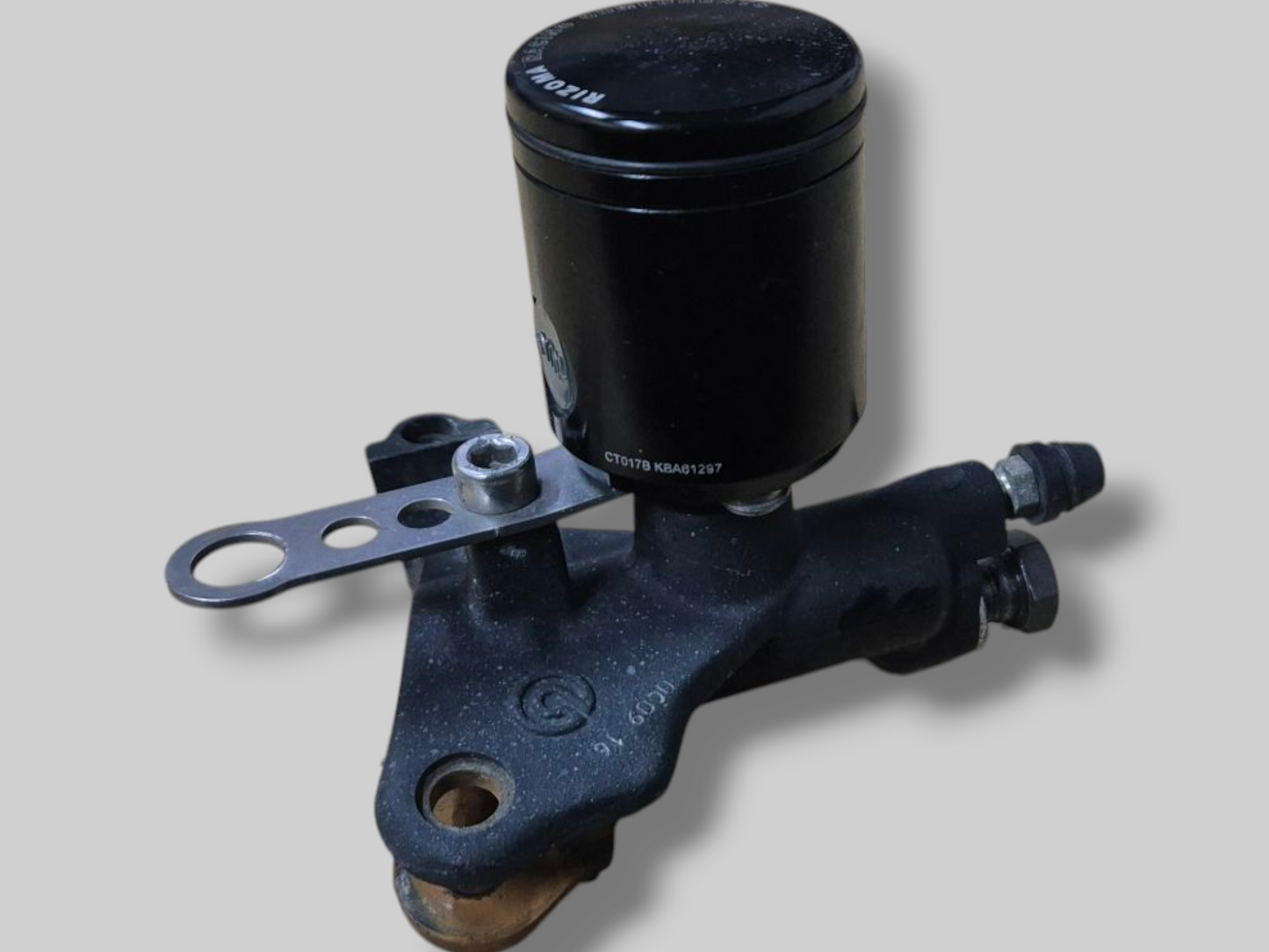 FRONT BRAKE PUMP MASTER CYLINDER AP8113969 Aprilia RSV Mille 98-03 / Tuono 02-05