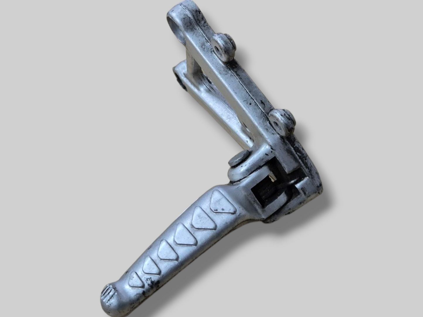 LEFT-HAND SIDE FOOTREST REARSET AP8135910 Aprilia RSV Mille 98-03 / Tuono 02-05