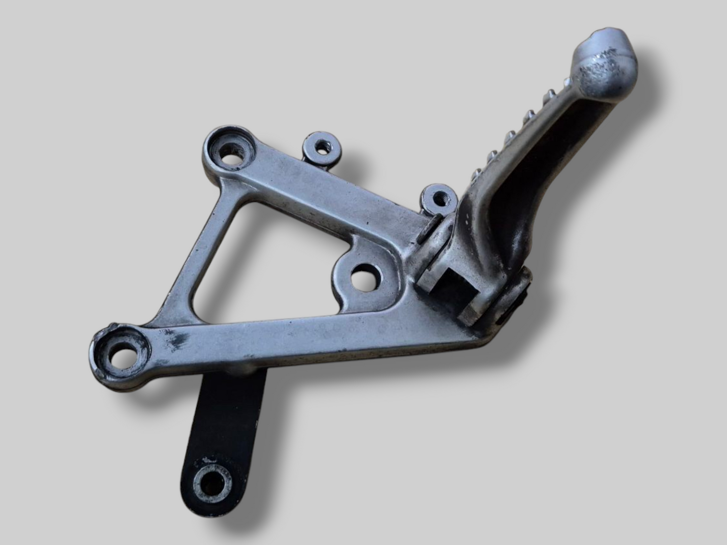 LEFT-HAND SIDE FOOTREST REARSET AP8135910 Aprilia RSV Mille 98-03 / Tuono 02-05