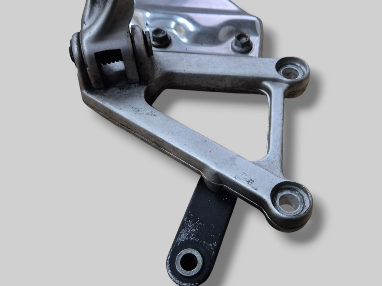 RIGHT-HAND SIDE FOOTREST REARSET AP8135909 Aprilia RSV Mille 98-03 / Tuono 02-05