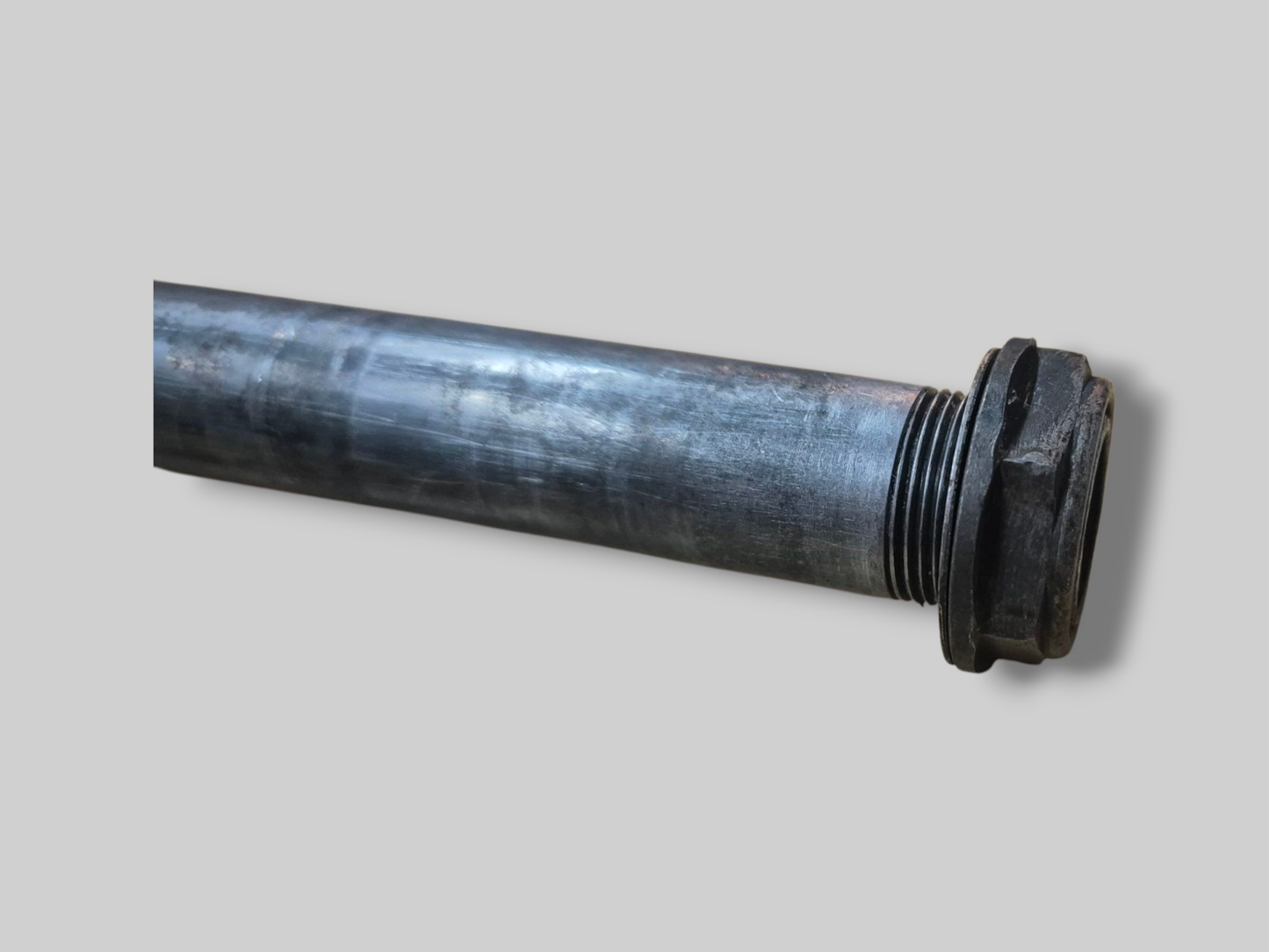 REAR WHEEL AXLE PIN SPINDLE AP8125831 Aprilia RSV Mille 98-03 / Tuono 02-05