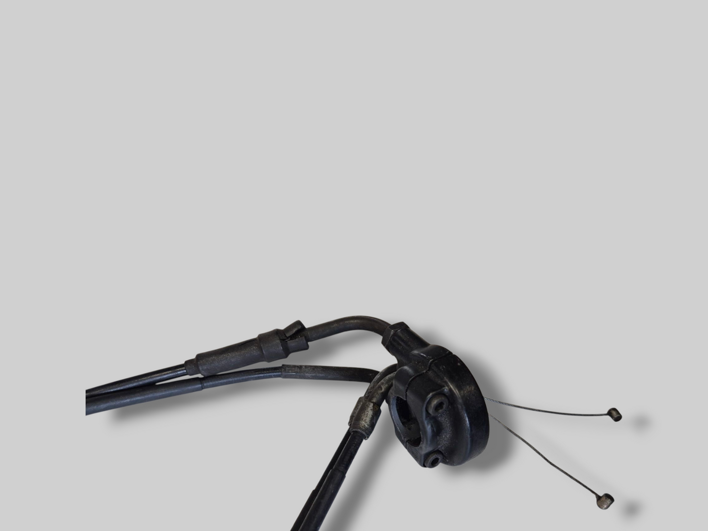 THROTTLE CABLES AP8114404 AP8114405 Aprilia RSV Mille 98-03 / Tuono 02-05