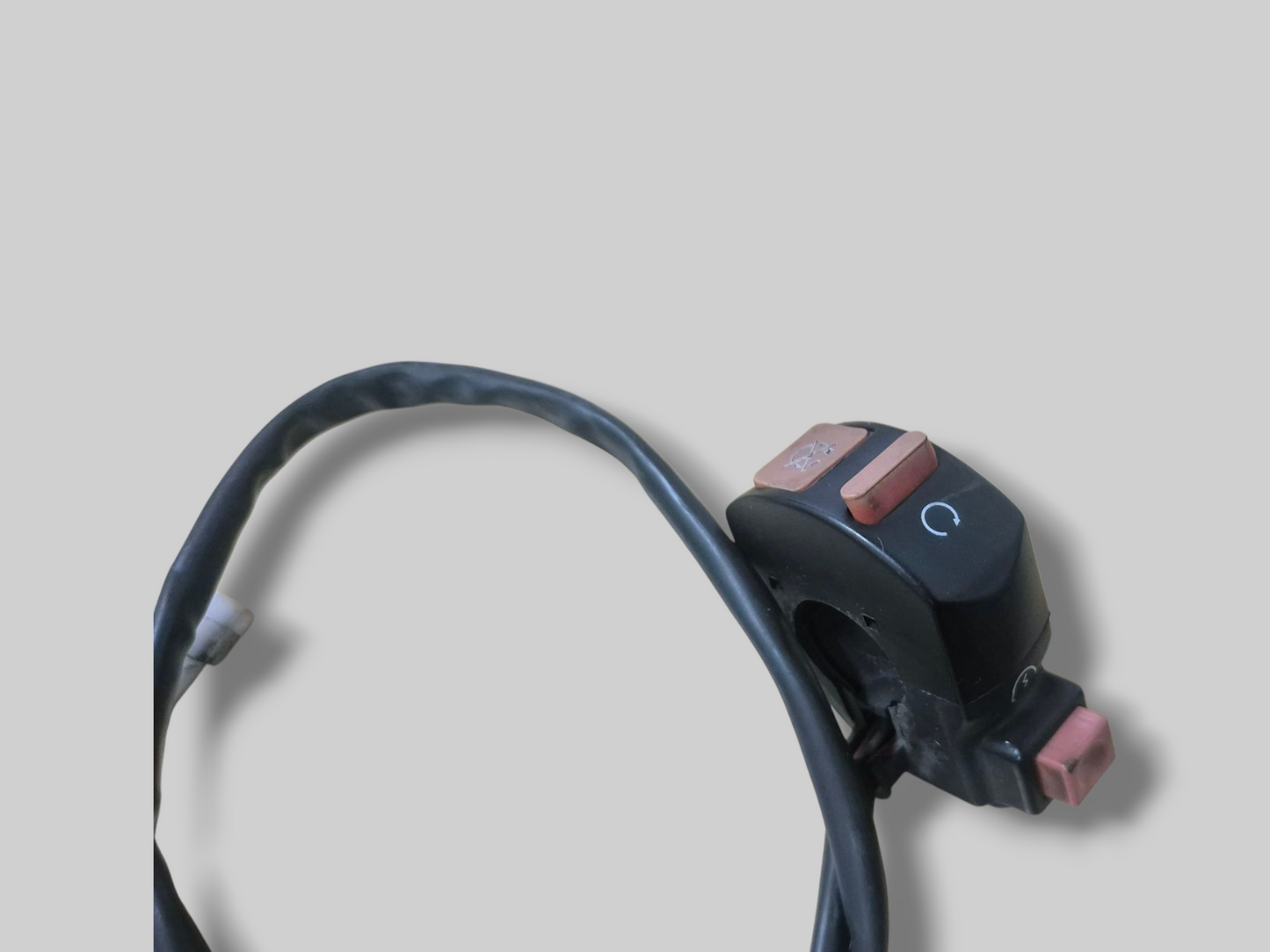 RIGHT-HAND SIDE HANDLEBAR KILLSWITCH AP8124260 Aprilia RSV Mille 1998-2000 / SL1000 Falco 01-03