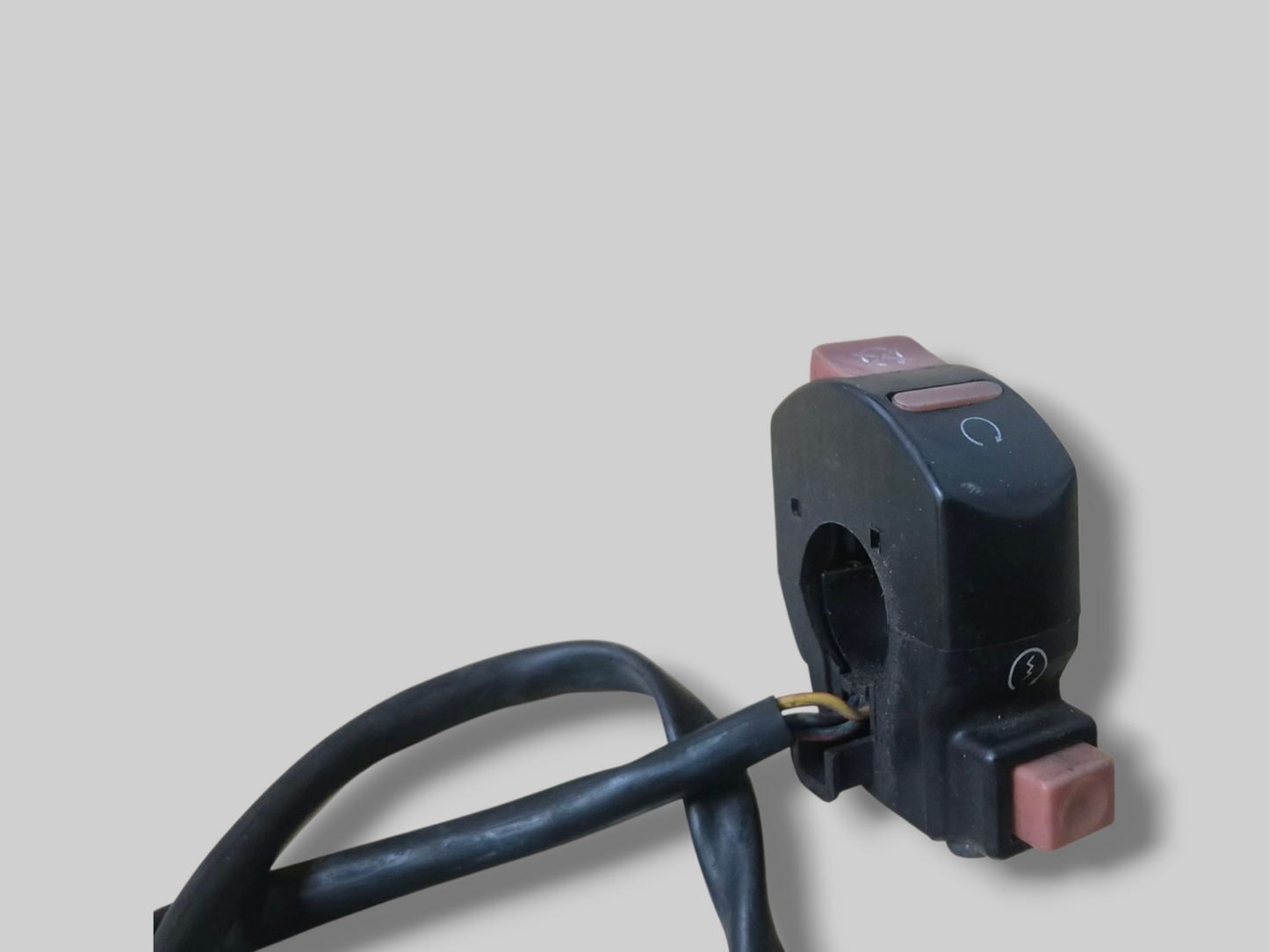 RIGHT-HAND SIDE HANDLEBAR KILLSWITCH AP8124260 Aprilia RSV Mille 1998-2000 / SL1000 Falco 01-03