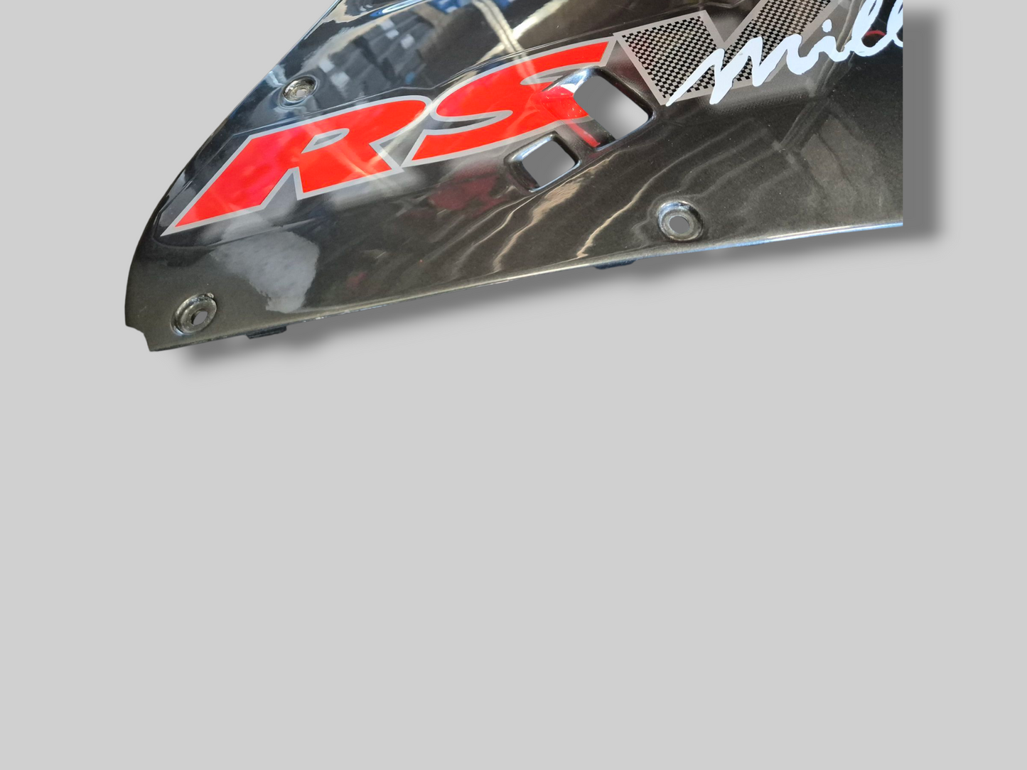 CARÉNAGE CÔTÉ DROIT GRIS AP8139410 Aprilia RSV Mille 98-03 