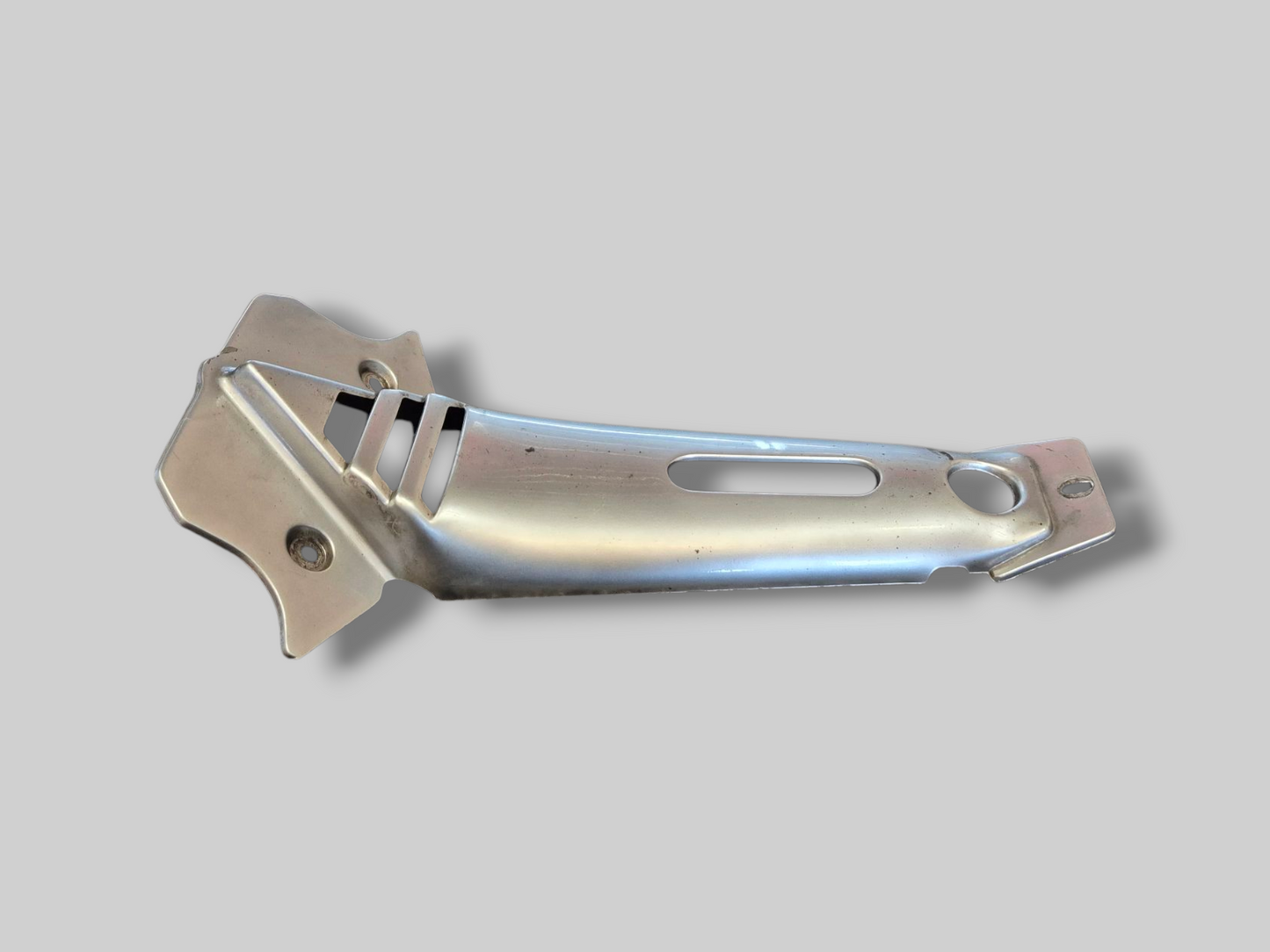 VOORKOELER RADIATOR SPOILER KUIP ZILVER AP8138579 Aprilia RSV Mille 98-03 / Tuono 02-05 