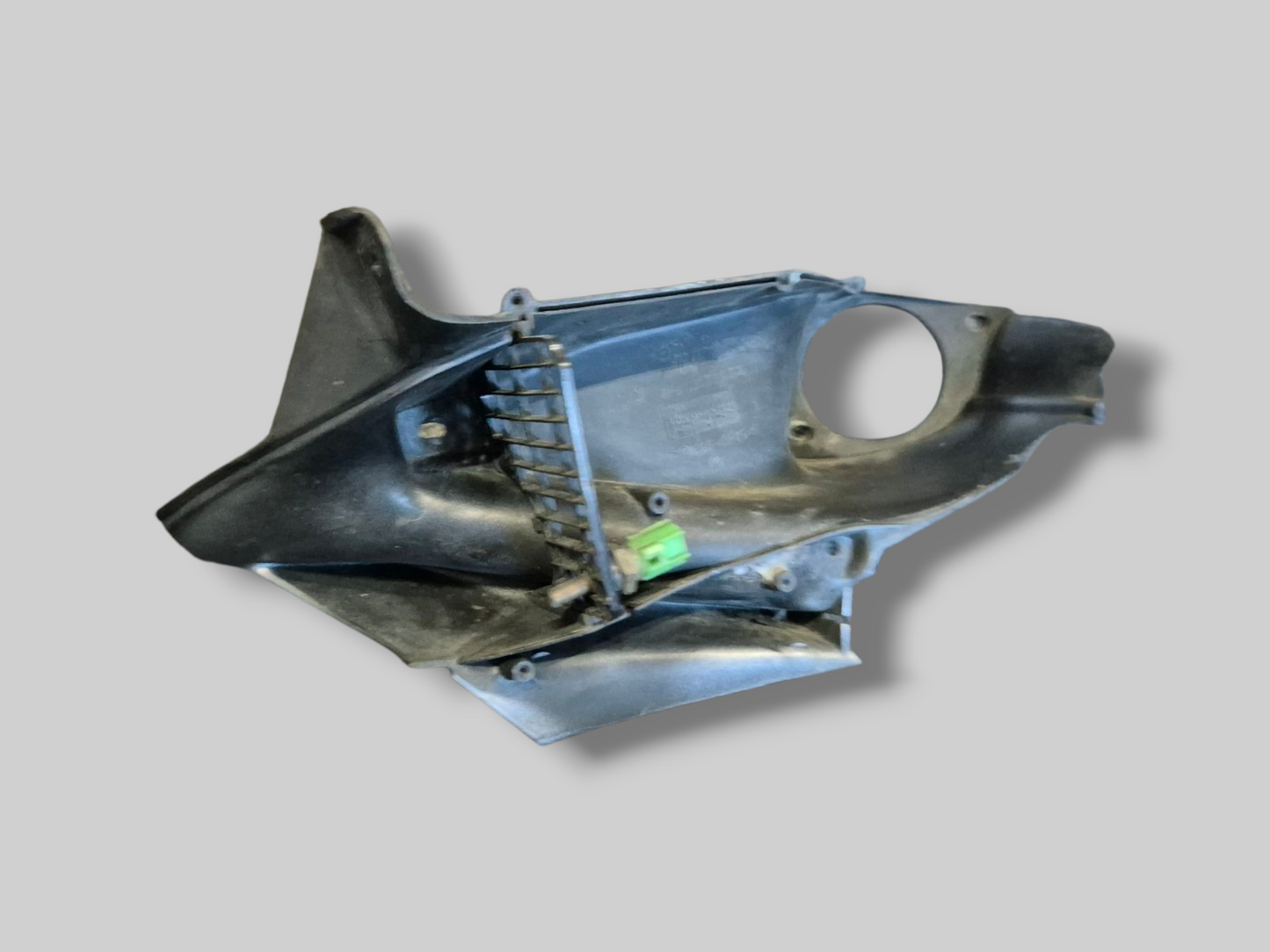 LINKSE INTERNE LUCHTKANAALKUIP, MAT ZWART AP8149278 Aprilia RSV Mille 98-03 