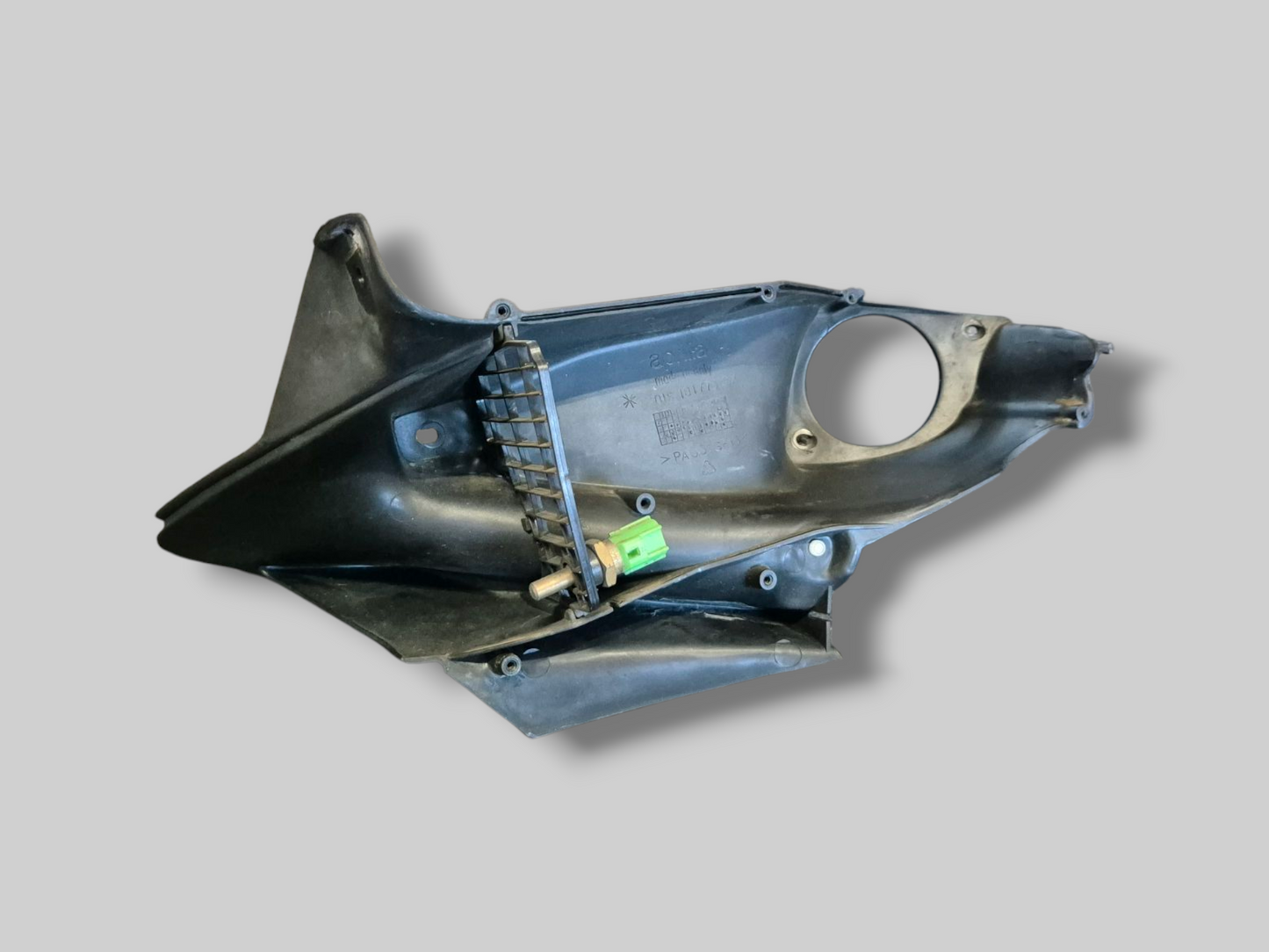 LEFT-HAND INTERNAL AIR DUCT FAIRING, MATT BLACK AP8149278 Aprilia RSV Mille 98-03 (Copy)