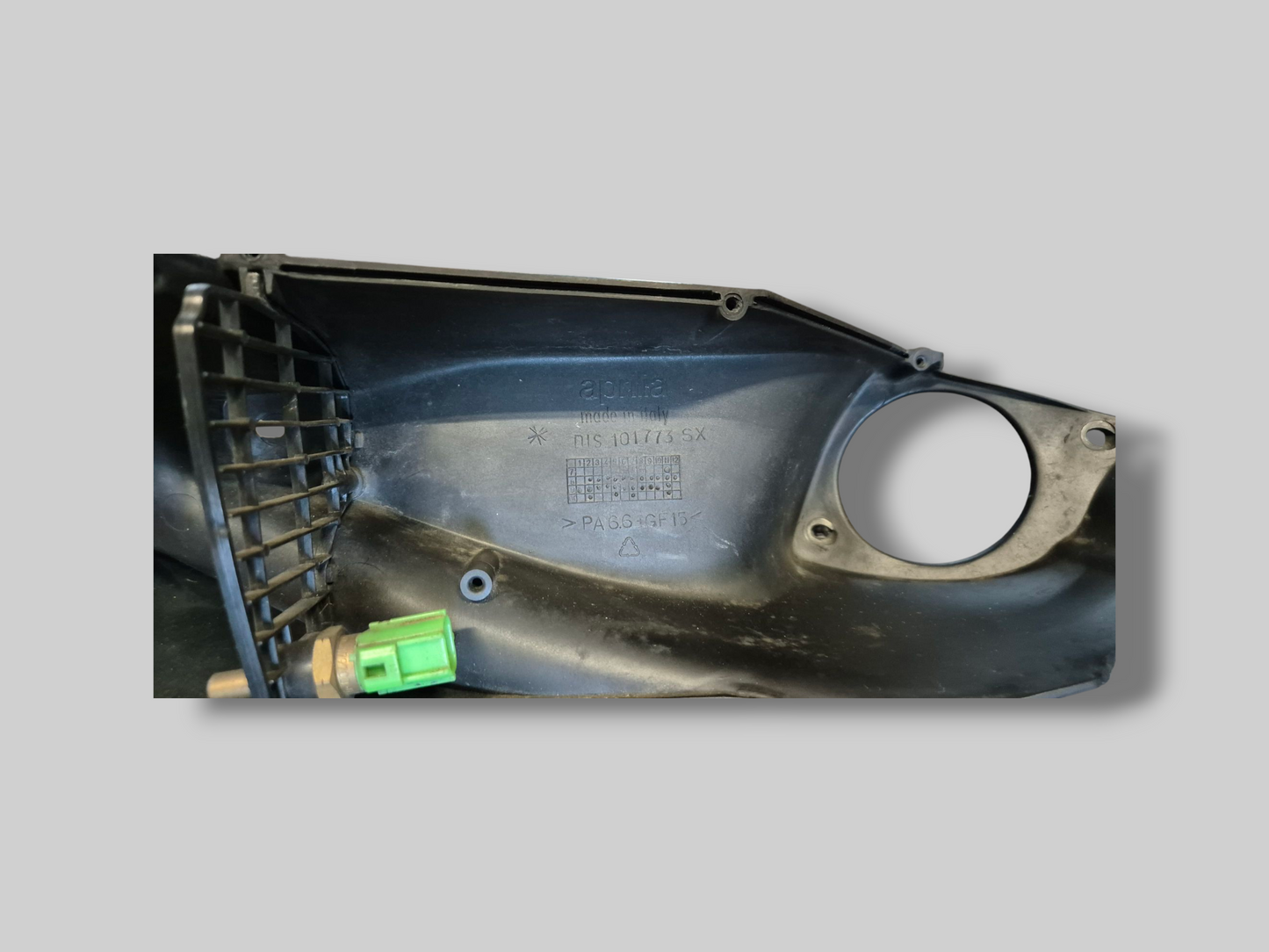 LEFT-HAND INTERNAL AIR DUCT FAIRING, MATT BLACK AP8149278 Aprilia RSV Mille 98-03 (Copy)