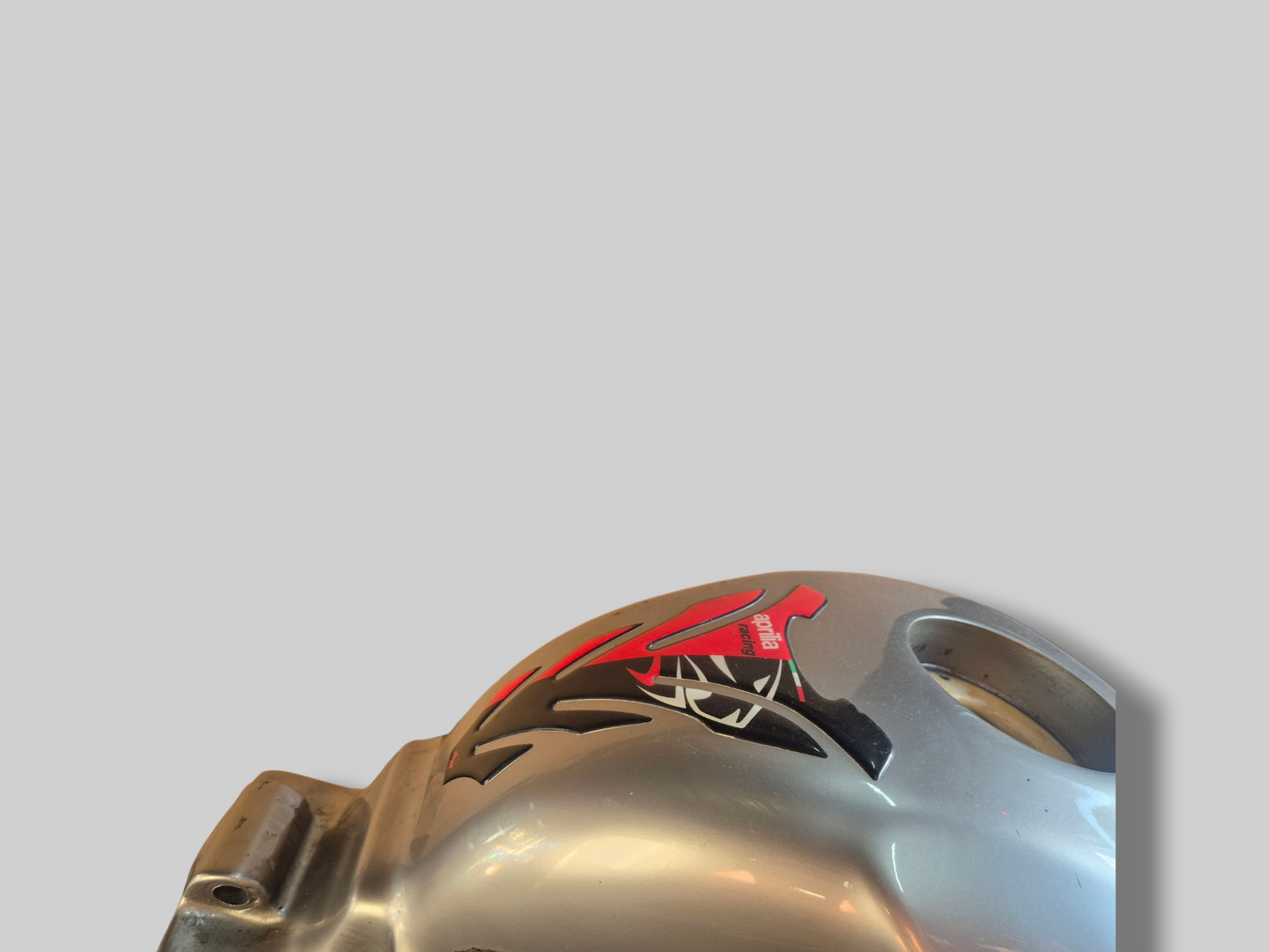 BRANDSTOFTANK WARM ROOD TUONO AP8168218 Aprilia RSV Mille 01-03 / Tuono 02-05 