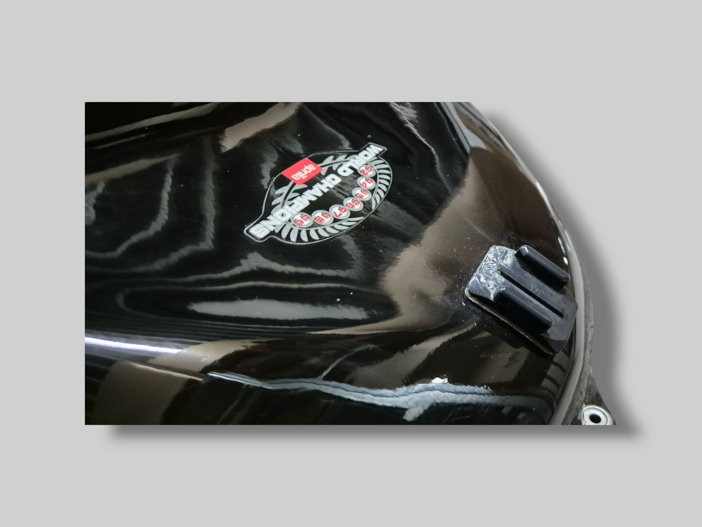 FUEL TANK RSV MILLE R 2000 BLACK AP8148543 Aprilia RSV Mille 1998-200