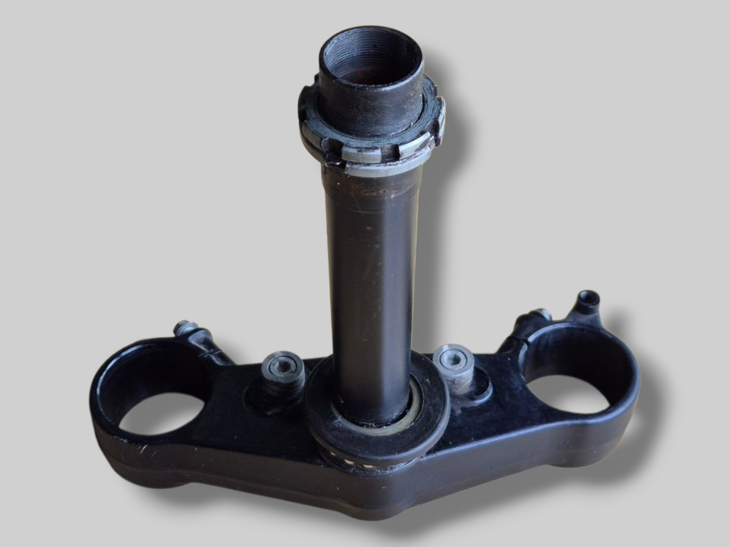 LOWER TRIPLE CLAMP STEM BASE AP8123640 Aprilia RSV Mille 98-03 / Tuono 02-05