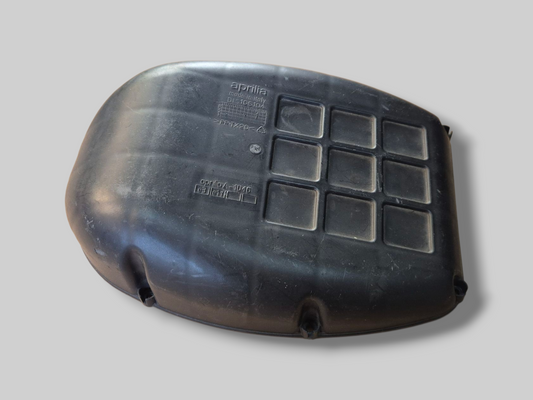 UPPER AIRBOX HOUSING TOP LID AP8158111 Aprilia RSV1000R 04-10 / Tuono 1000R 06-10