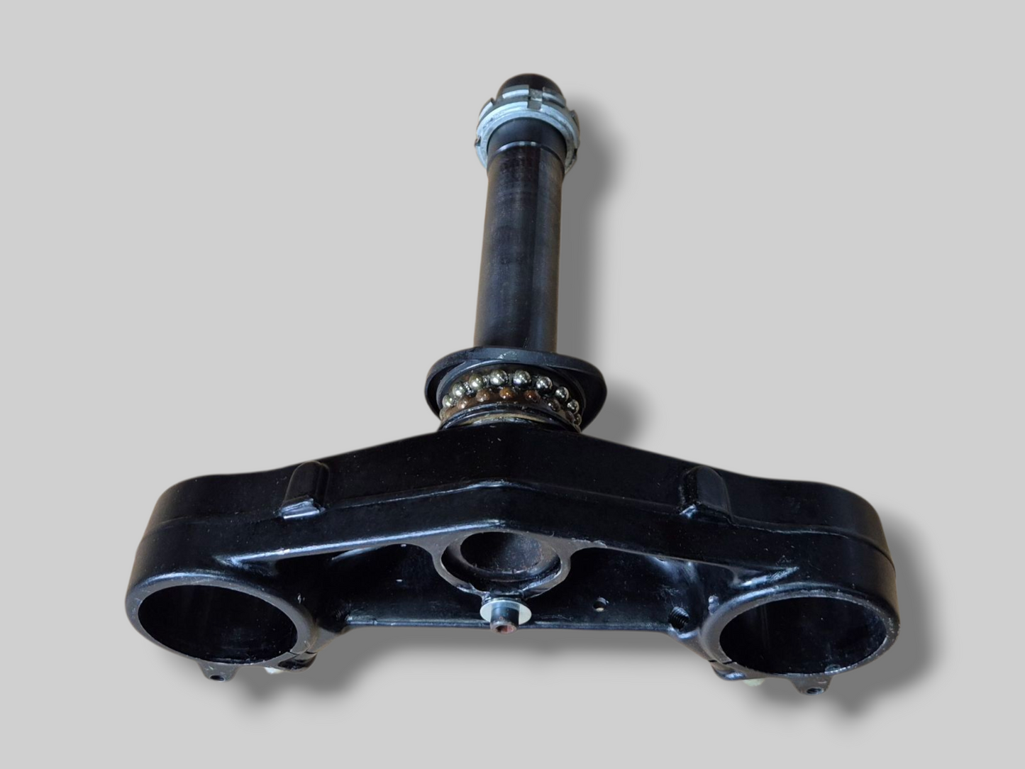 LOWER TRIPLE CLAMP STEM BASE [FOR OHLINS FORKS] AP8123928 Aprilia RSV Mille 98-03 / Tuono 02-05