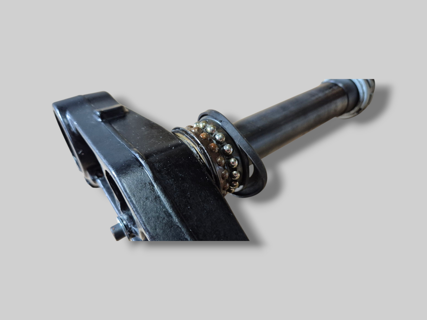 LOWER TRIPLE CLAMP STEM BASE [FOR OHLINS FORKS] AP8123928 Aprilia RSV Mille 98-03 / Tuono 02-05
