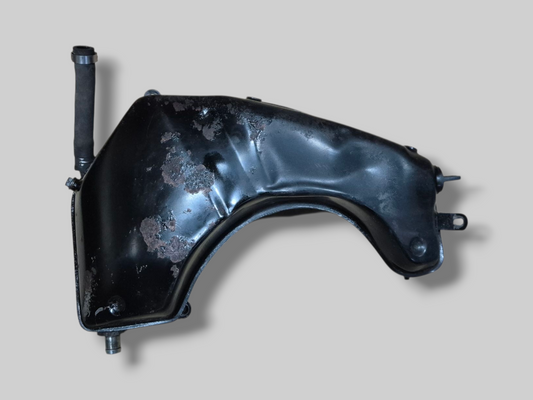 OLIETANKRESERVOIR AP8138558 Aprilia RSV Mille 98-03 / Tuono 02-05 
