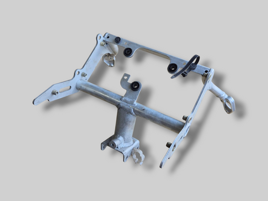 INSTRUMENT CLUSTER HOLDER FRONT SUBFRAME AP8135905 Aprilia RSV Mille 98-03
