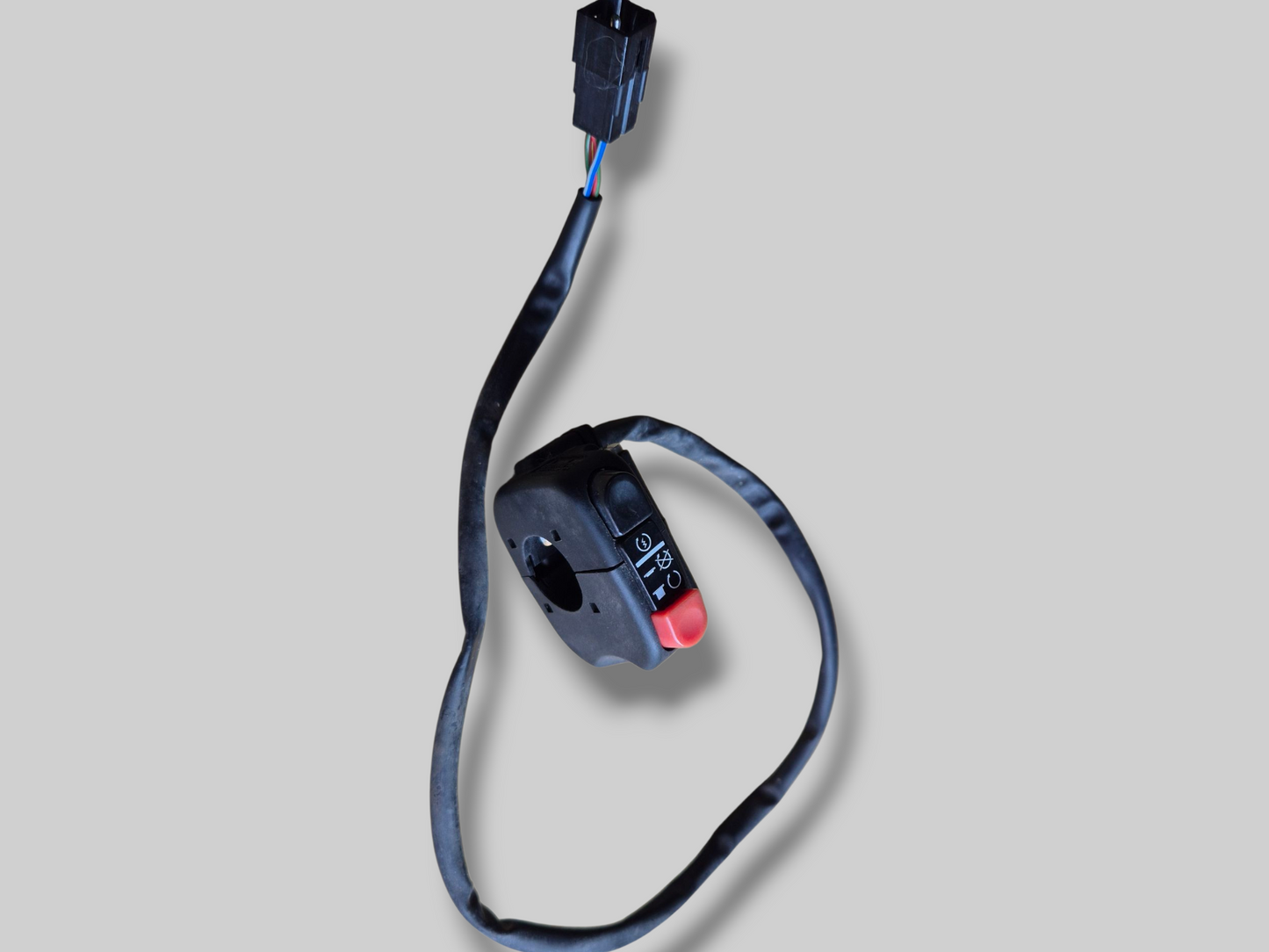 RIGHT-HAND SIDE HANDLEBAR KILLSWITCH AP8118580 Aprilia RSV Mille 01-03 / Tuono 02-05