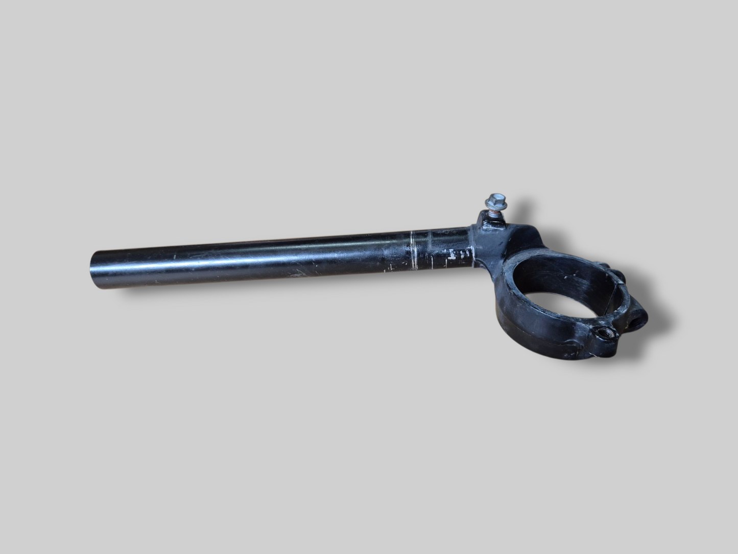 CÔTÉ DROIT 54mm GUIDON CLIP-ON AP8118592 Aprilia RSV Mille 98-03 