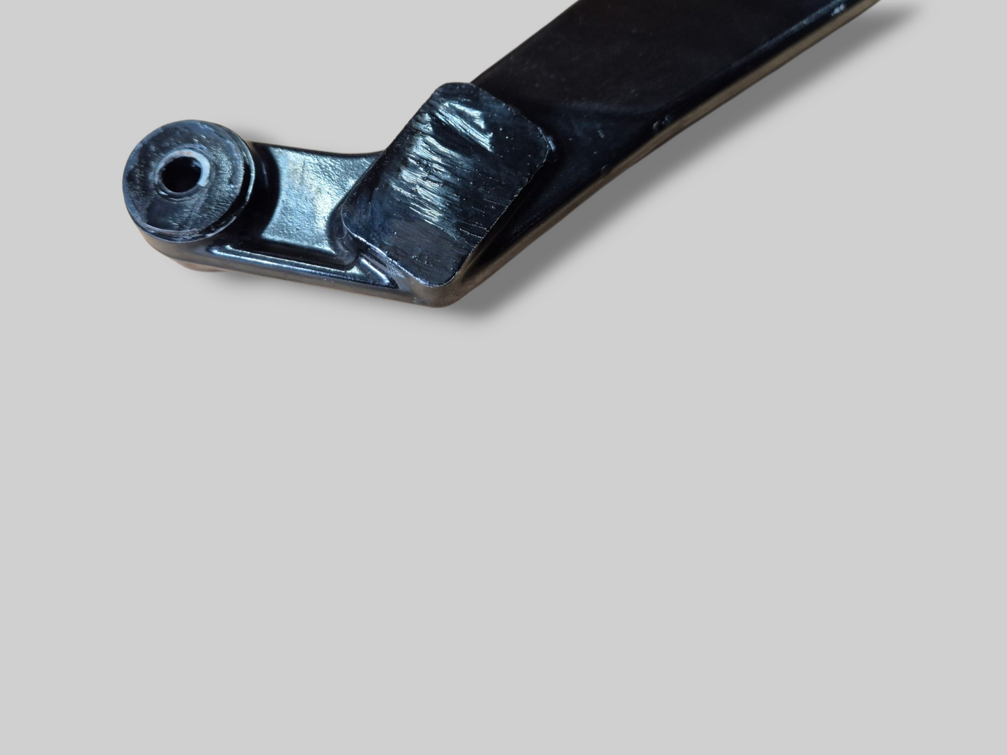 PASSAGIER RECHTER VOETSTEUN STEUN AP8146384 Aprilia RSV Mille 98-03 / Tuono 02-05 