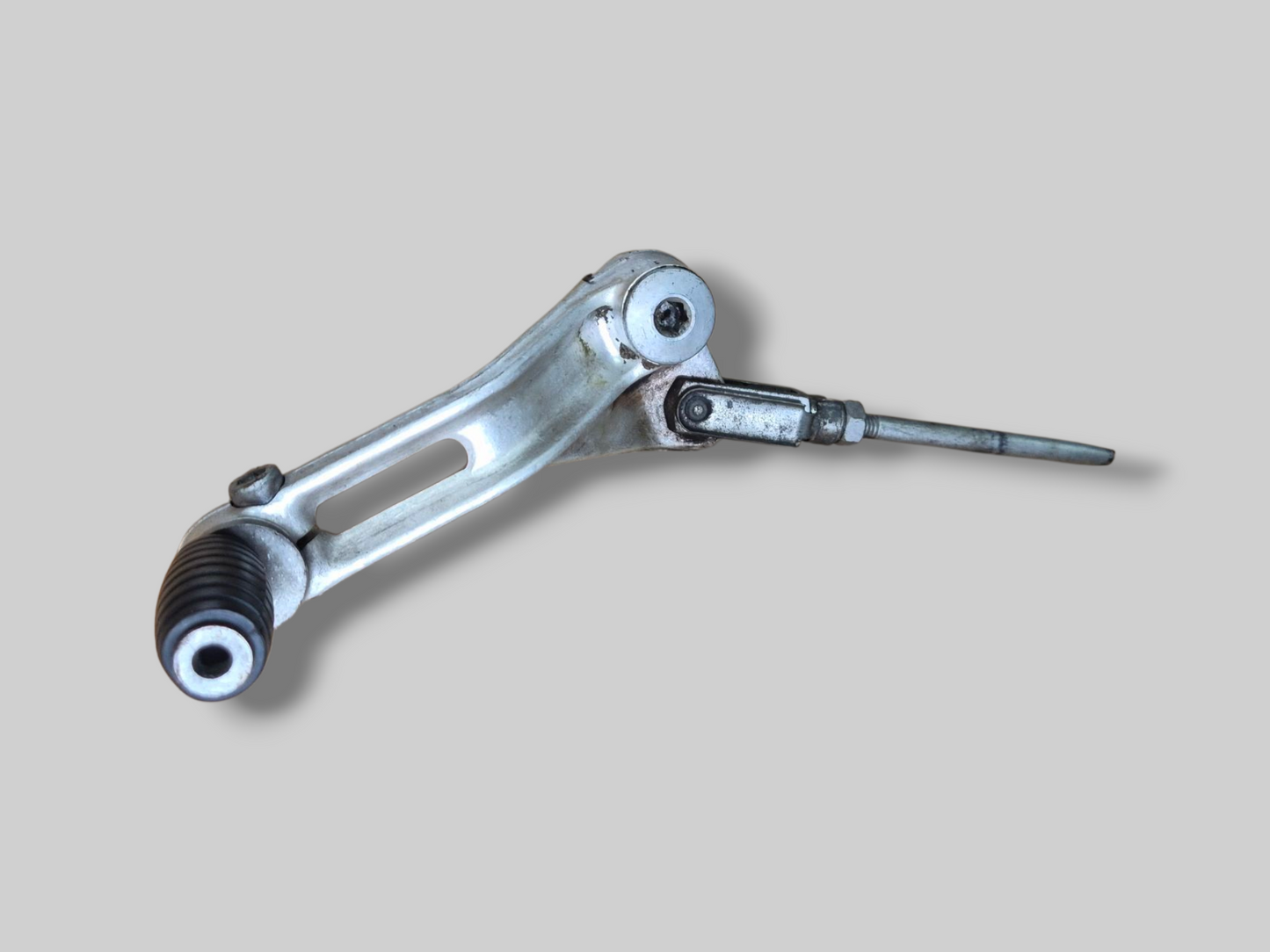 ACHTERREMPEDAALHENDEL AP8135925 Aprilia RSV Mille 98-03 / Tuono 02-05 