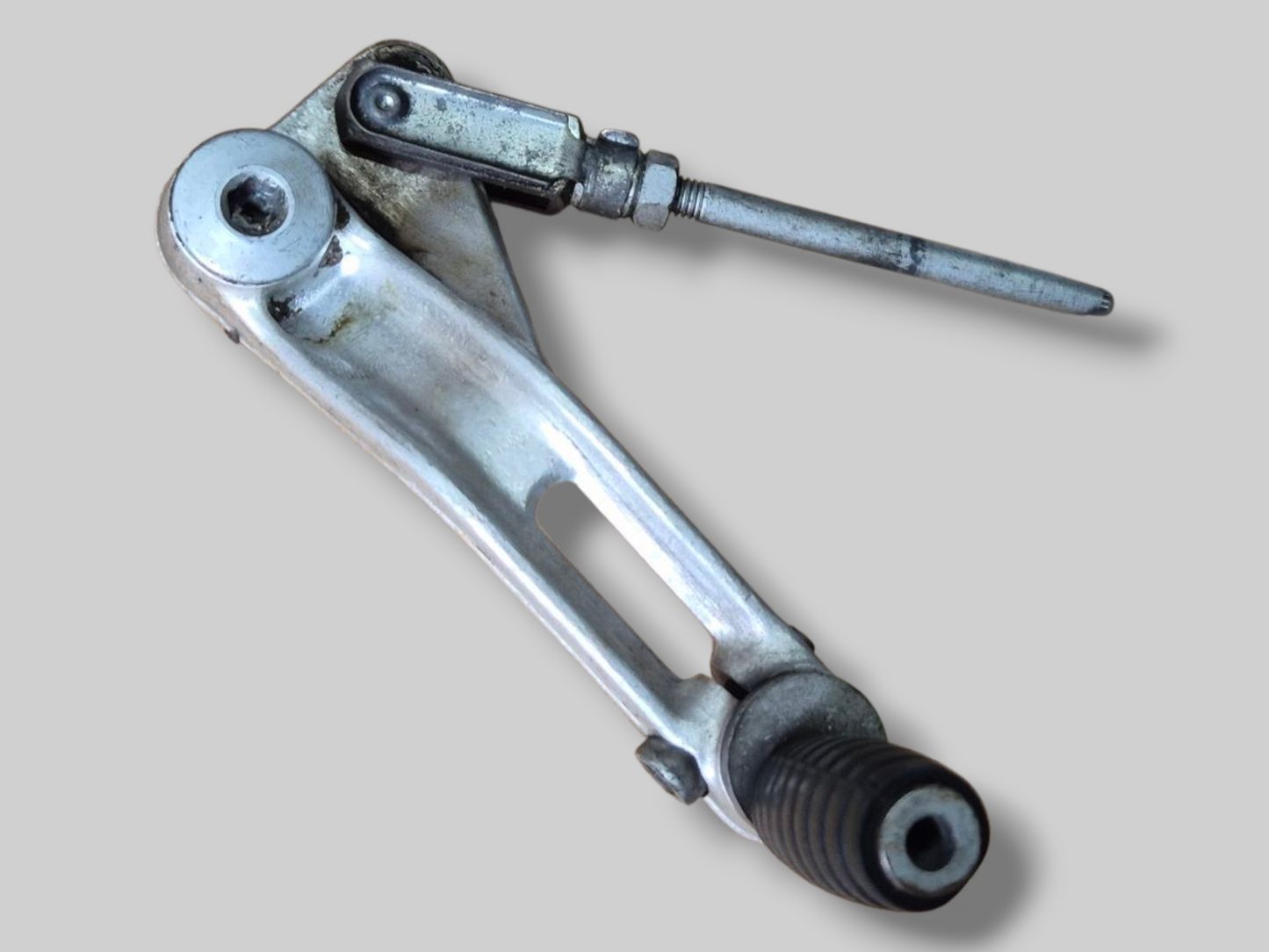 ACHTERREMPEDAALHENDEL AP8135925 Aprilia RSV Mille 98-03 / Tuono 02-05 