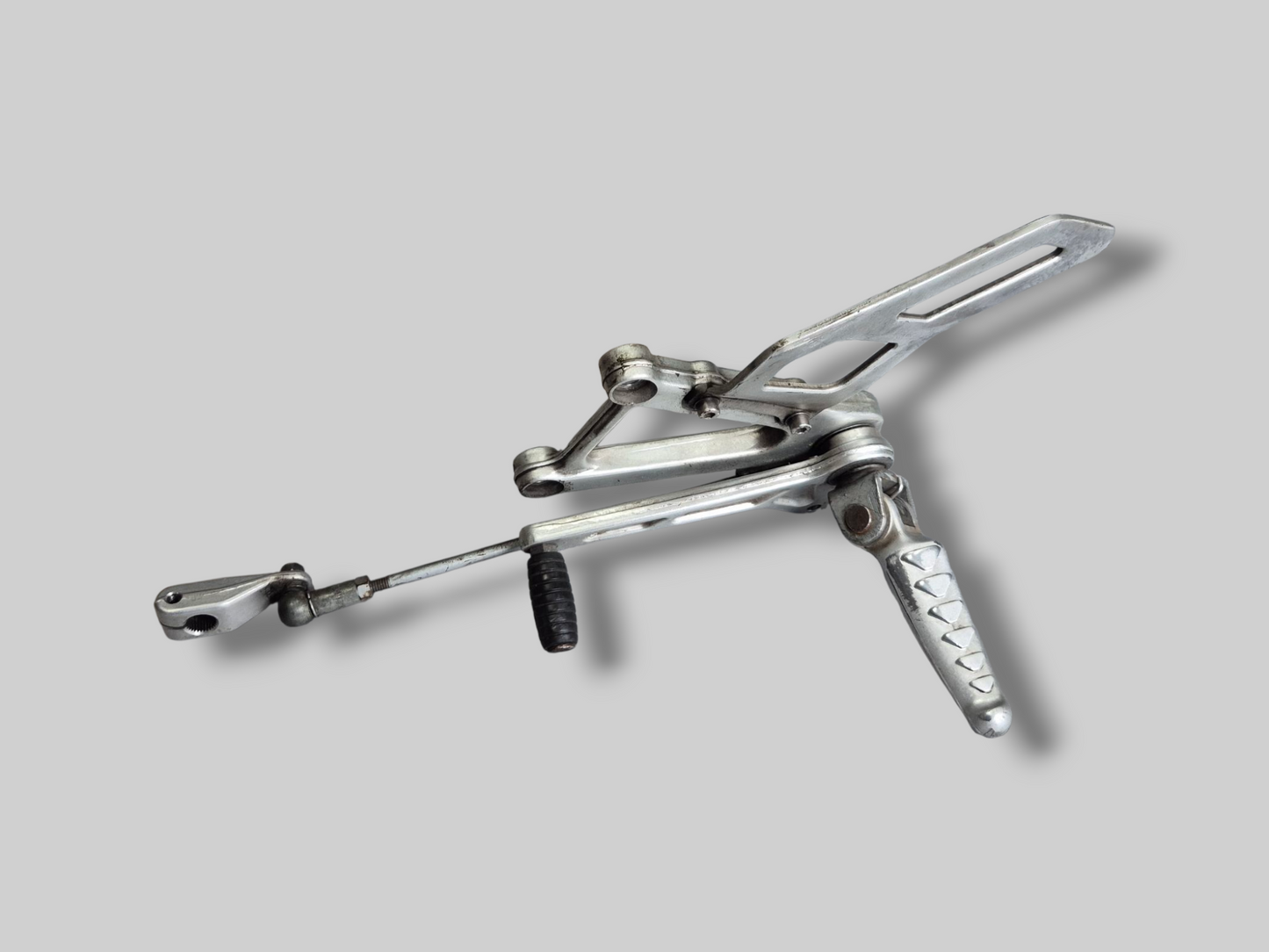 LEFT-HAND SIDE FOOTREST REARSET COMPLETE AP8134594 Aprilia SL1000 Falco 2000-2003