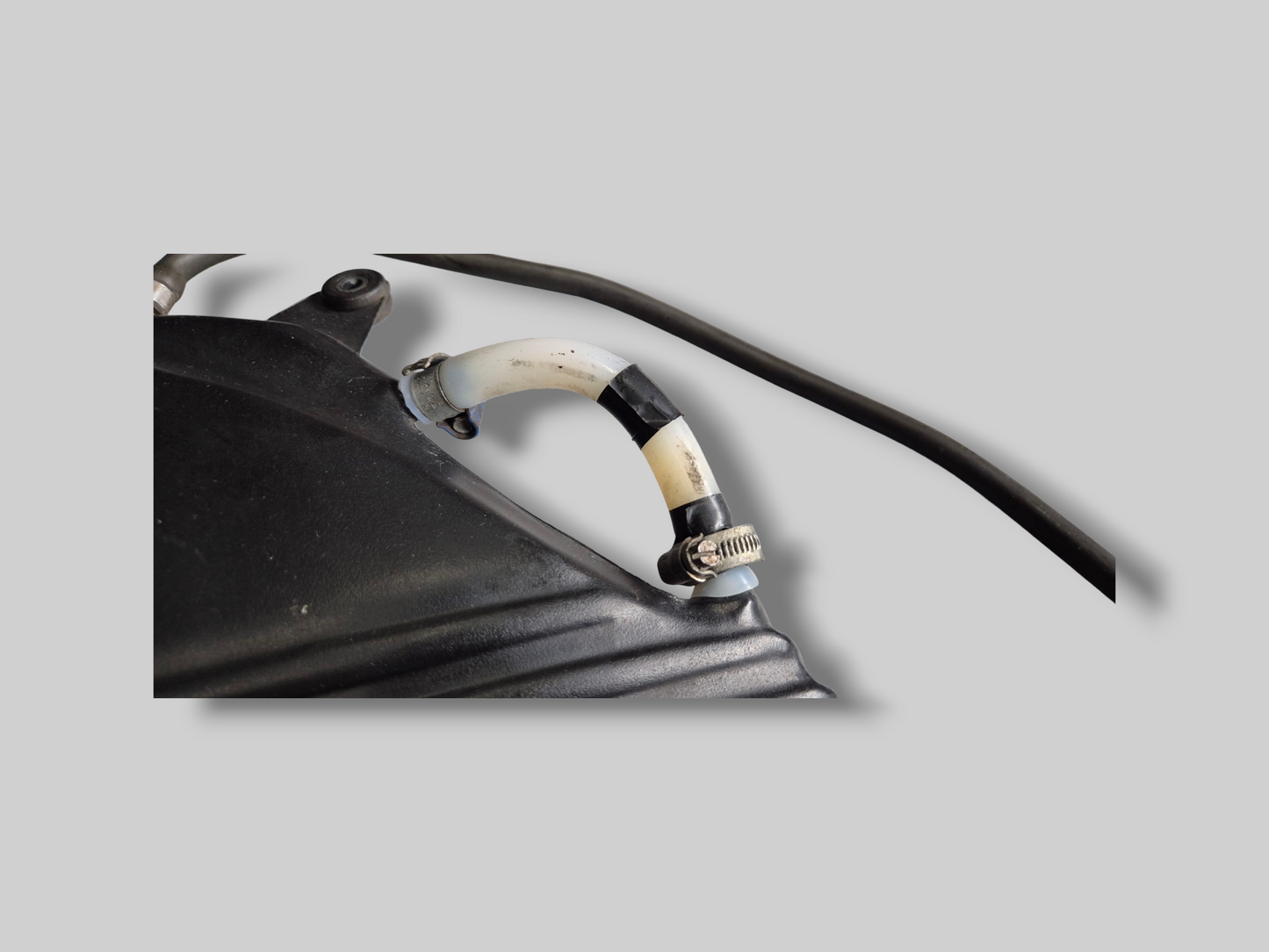 COOLANT WATER TANK RESERVOIR BOTTLE AP8138781 Aprilia SL1000 Falco 2000-2003