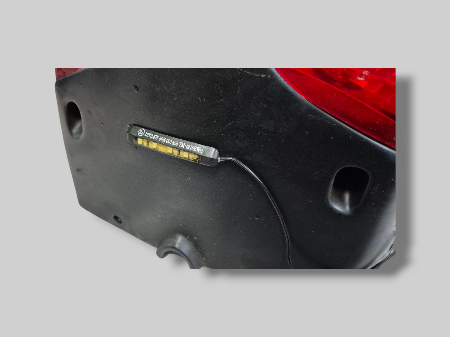 TAIL LIGHT AP8124395 Aprilia SL1000 Falco 2000-2003