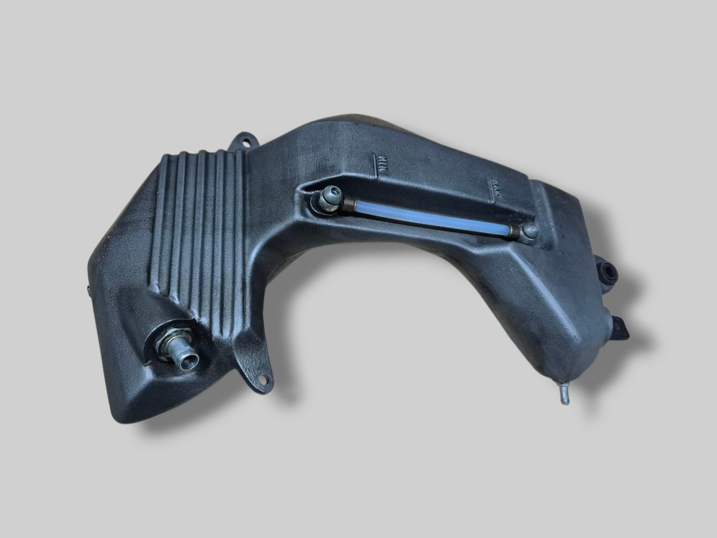 OLIETANKRESERVOIR AP8138558 Aprilia RSV Mille 98-03 / Tuono 02-05 