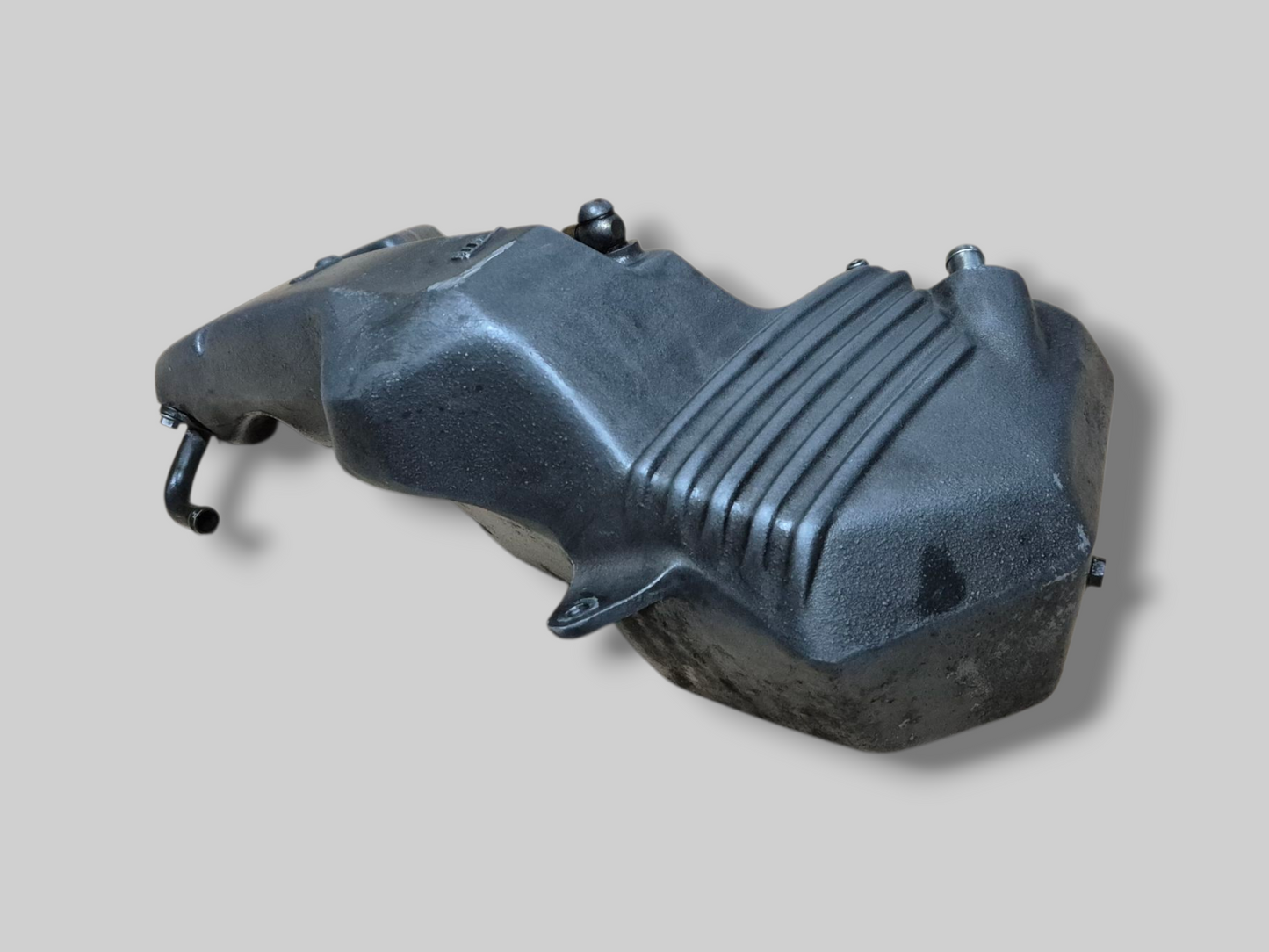 OLIETANKRESERVOIR AP8138558 Aprilia RSV Mille 98-03 / Tuono 02-05 