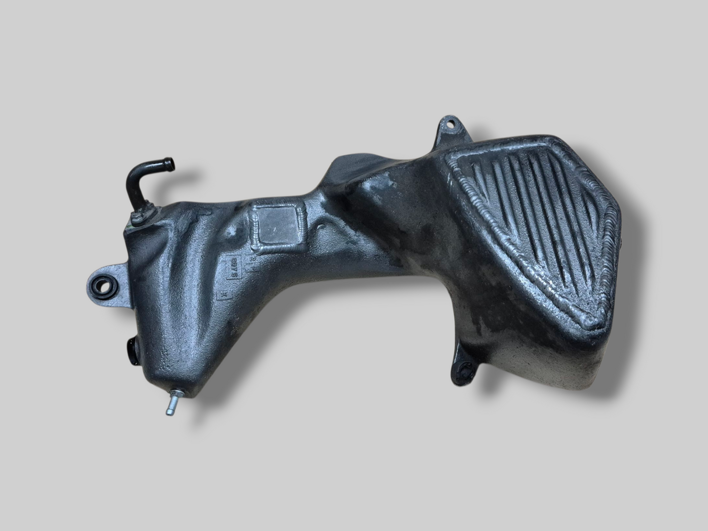 OLIETANKRESERVOIR AP8138558 Aprilia RSV Mille 98-03 / Tuono 02-05 