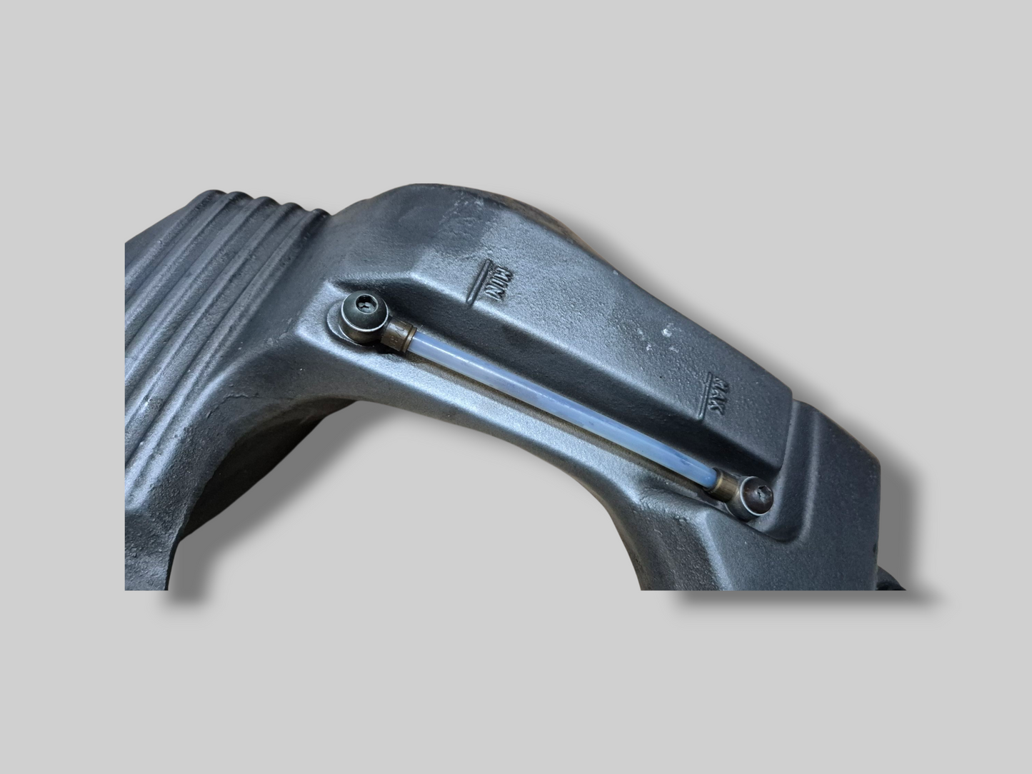 OLIETANKRESERVOIR AP8138558 Aprilia RSV Mille 98-03 / Tuono 02-05 