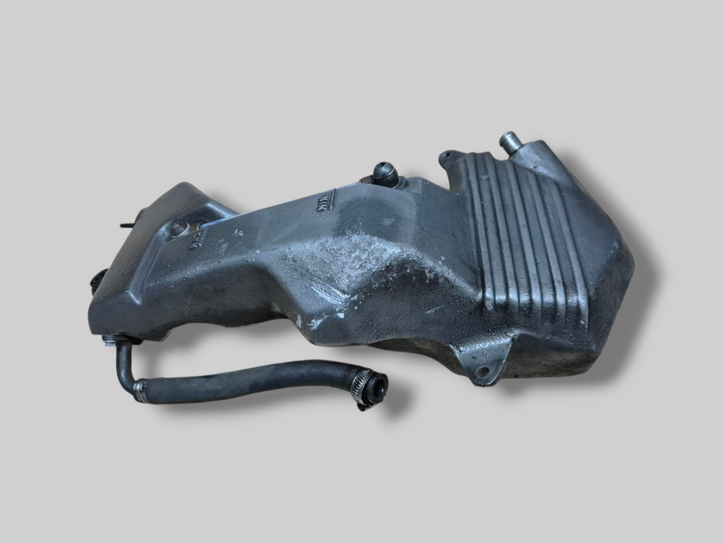 OLIETANKRESERVOIR AP8138558 Aprilia RSV Mille 98-03 / Tuono 02-05 