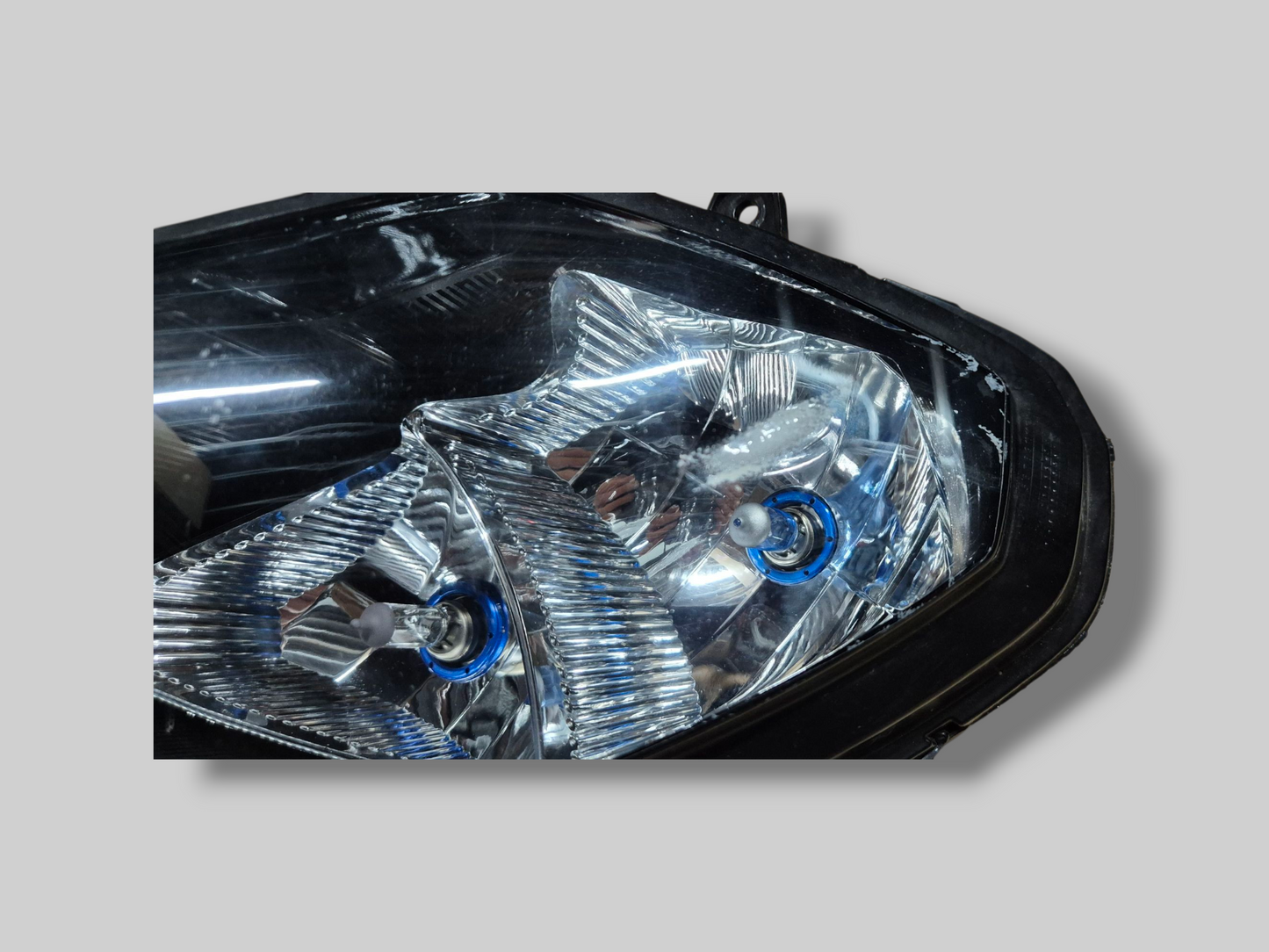 KOPLAMPEENHEID EU/USA AP8124262 Aprilia RSV Mille 1998-2000 