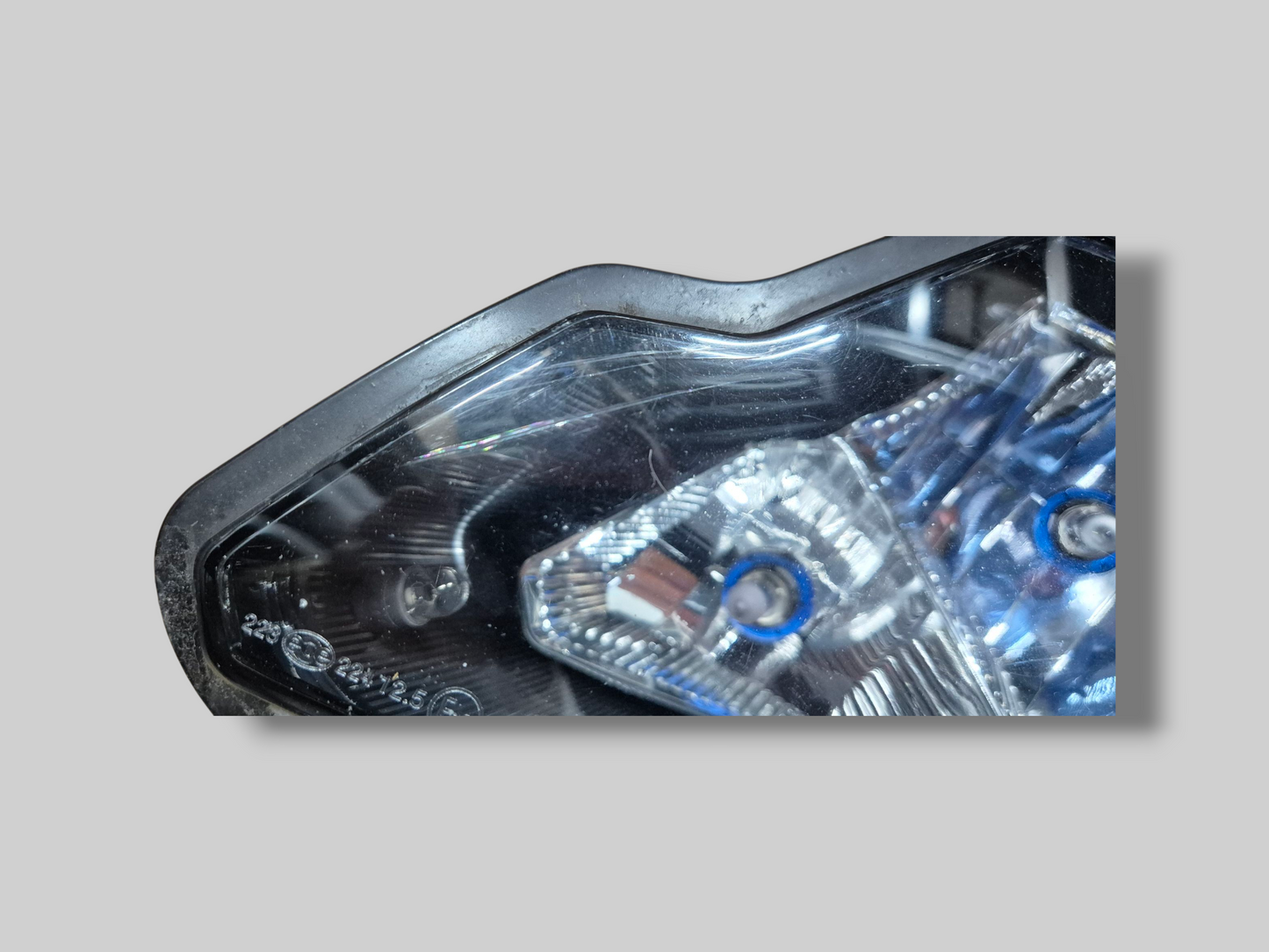 KOPLAMPEENHEID EU/USA AP8124262 Aprilia RSV Mille 1998-2000 