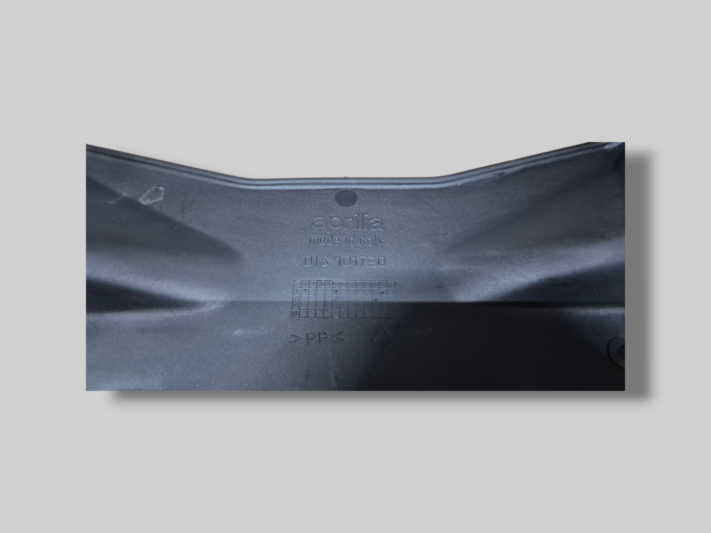 VOORDASHBOARD ONDER KUIP KAPPANEEL AP8168455 Aprilia RSV Mille 98-03 / Tuono 02-05 