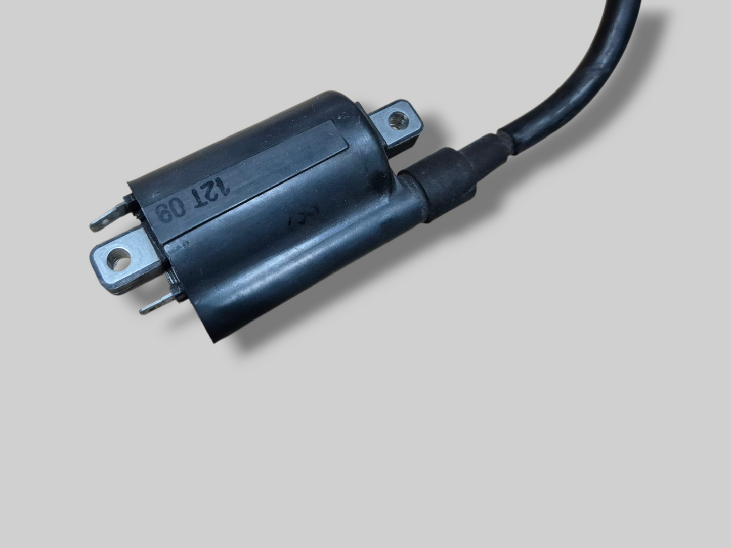 LINKERZIJDE HT-BOBINE AP0265480 Aprilia RSV Mille 98-03 / Tuono 02-05 