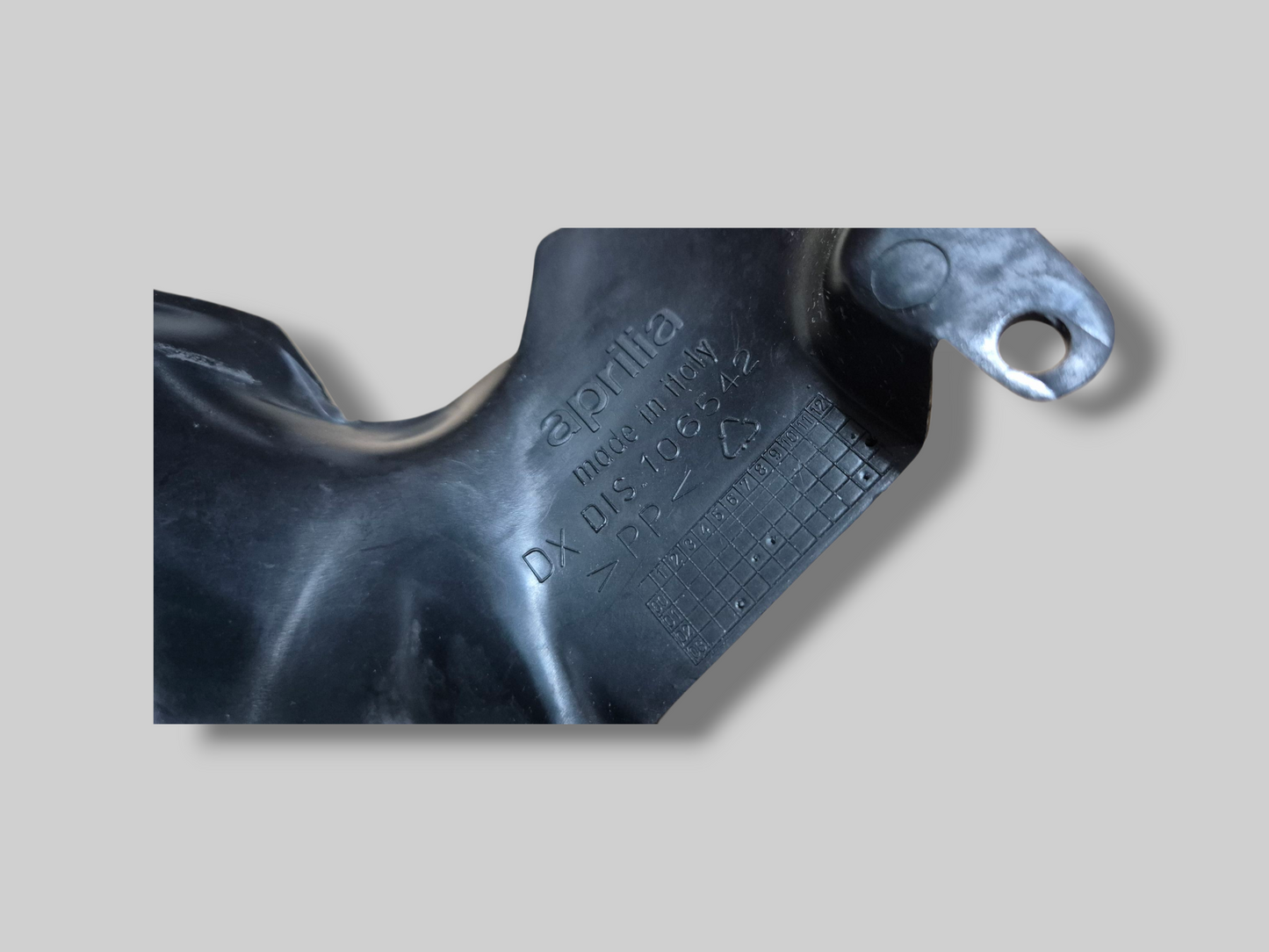 SWINGARM GOUD AP8146639 Aprilia RSV Tuono 2002-2005 