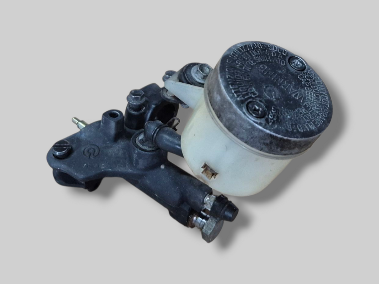 VOORREMPOMP HOOFDCILINDER AP8113969 Aprilia RSV Mille 98-03 / Tuono 02-05 