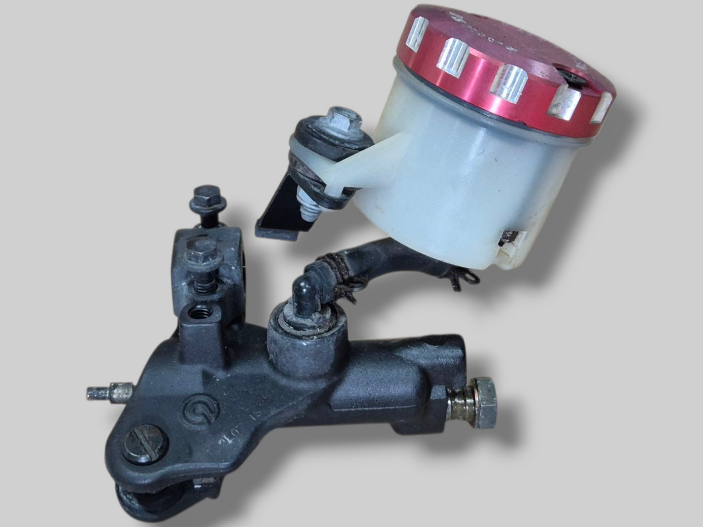 VOORREMPOMP HOOFDCILINDER AP8113969 Aprilia RSV Mille 98-03 / Tuono 02-05 