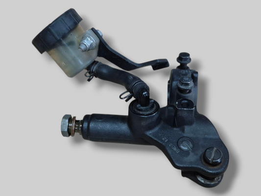 KOPPELINGSPOMP HOOFDCILINDER AP8106384 Aprilia RSV Mille 98-03 / Tuono 02-05 