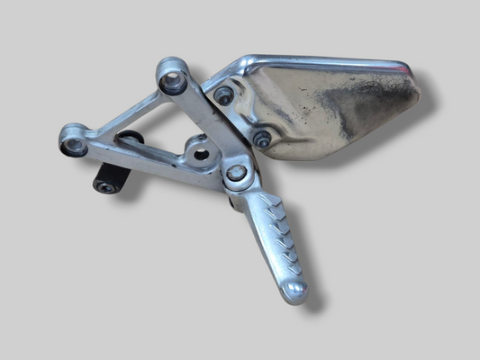 LINKER ZIJVOETSTEUN ACHTERSET AP8135910 Aprilia RSV Mille 98-03 / Tuono 02-05 