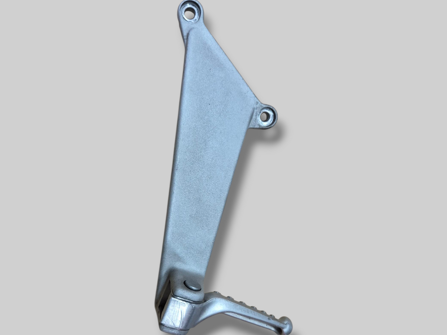 PASSAGIER LINKS VOETSTEUN AP8146385 Aprilia RSV Mille 98-03 / Tuono 02-05