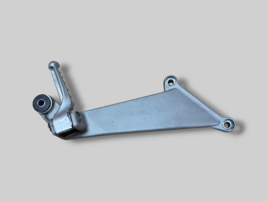 PASSAGIER RECHTER VOETSTEUN STEUN AP8146384 Aprilia RSV Mille 98-03 / Tuono 02-05 
